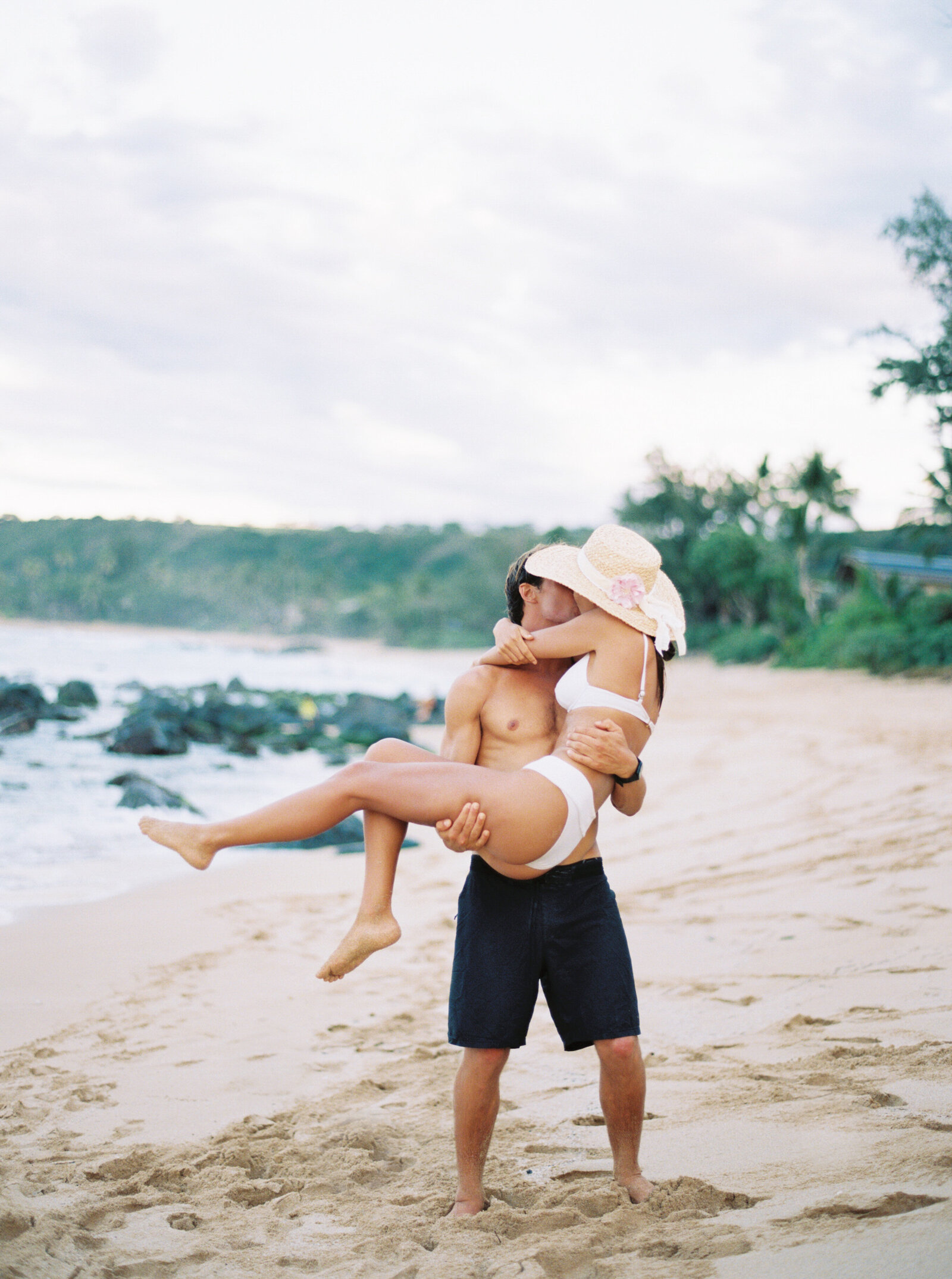 Oahu Hawaii Kauloa Ranch Wedding Film-Valorie Darling Photography-10-12 (1)