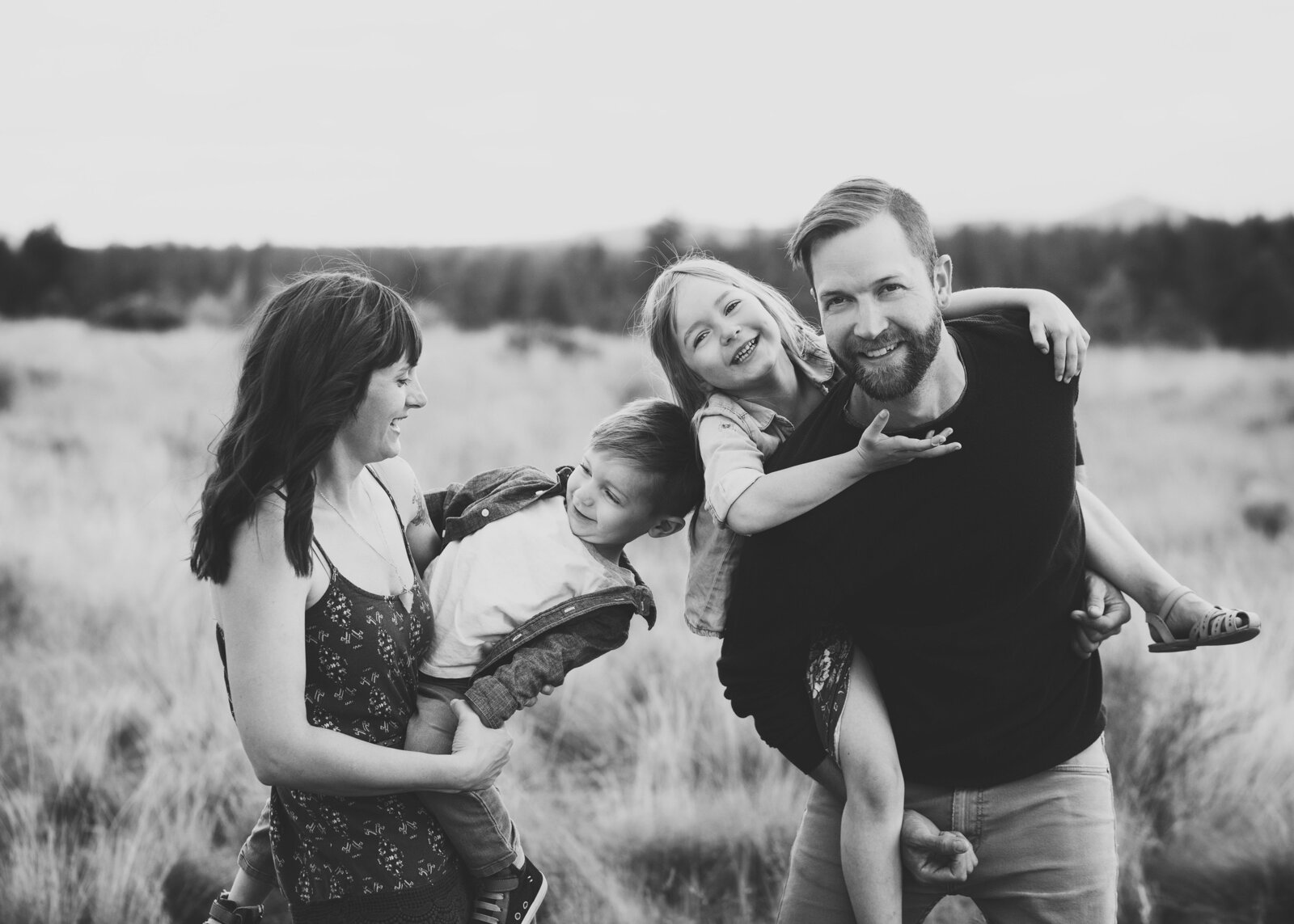 playful family photographer