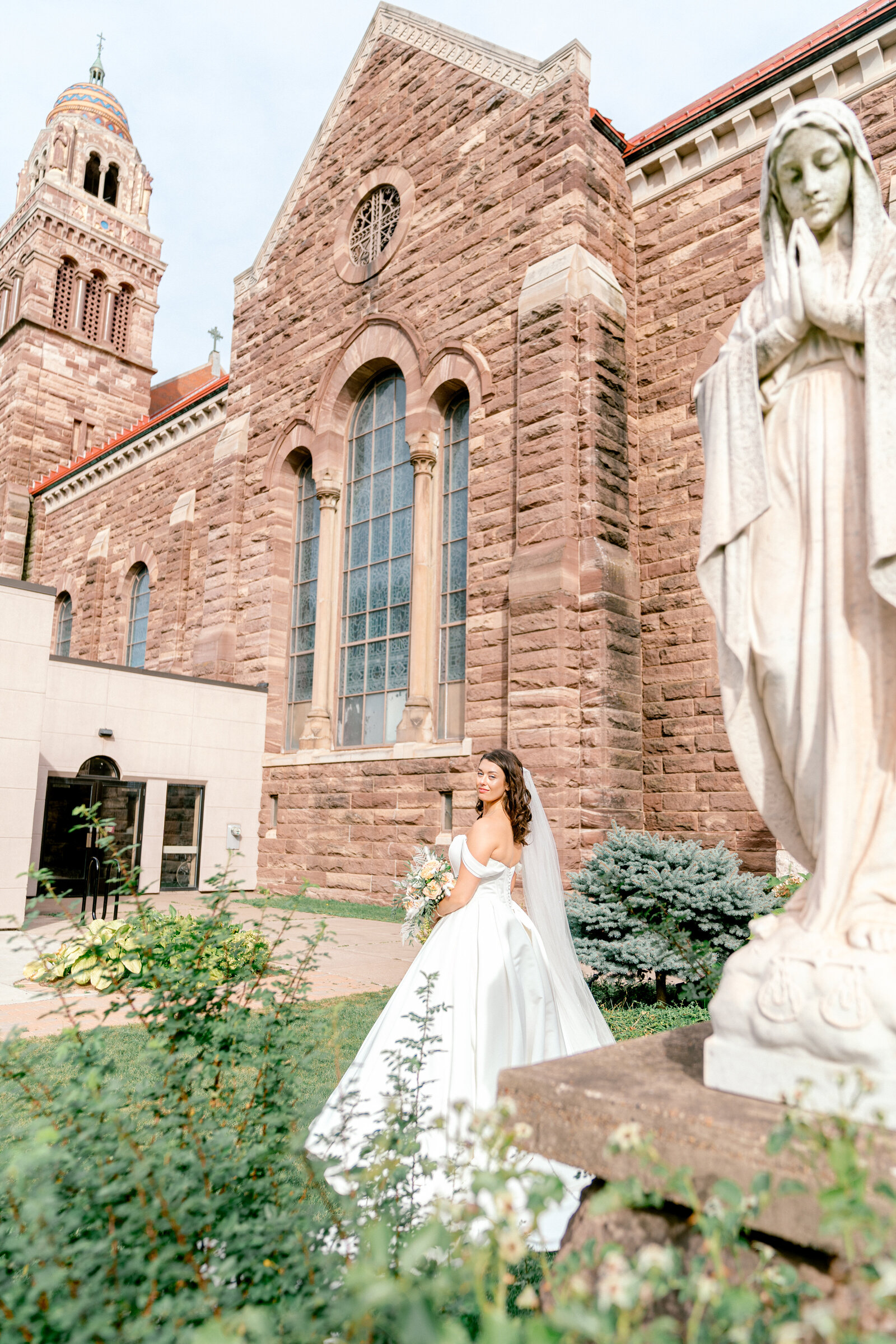 Marquette Wedding in the Upper Peninsula at St Patricks Cathedral