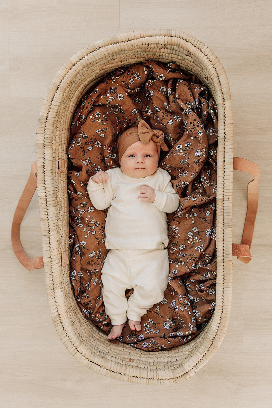 Petit Bebe ALICE - White knit girl's sac main image 1