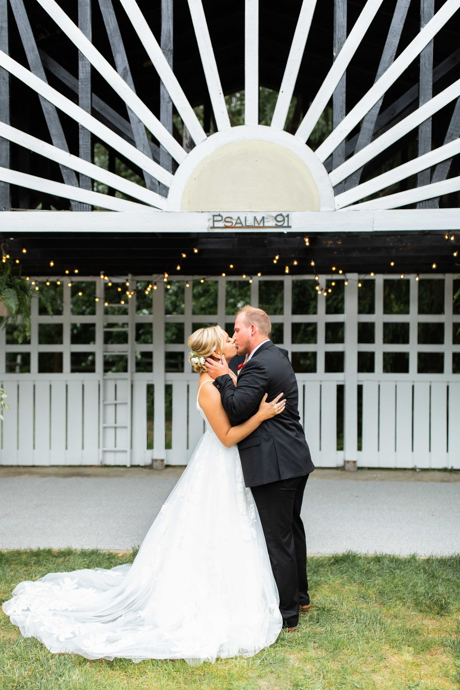 Zach & Kendall-Abigail Edmons-Fort Wayne Indiana Wedding Photographer-78