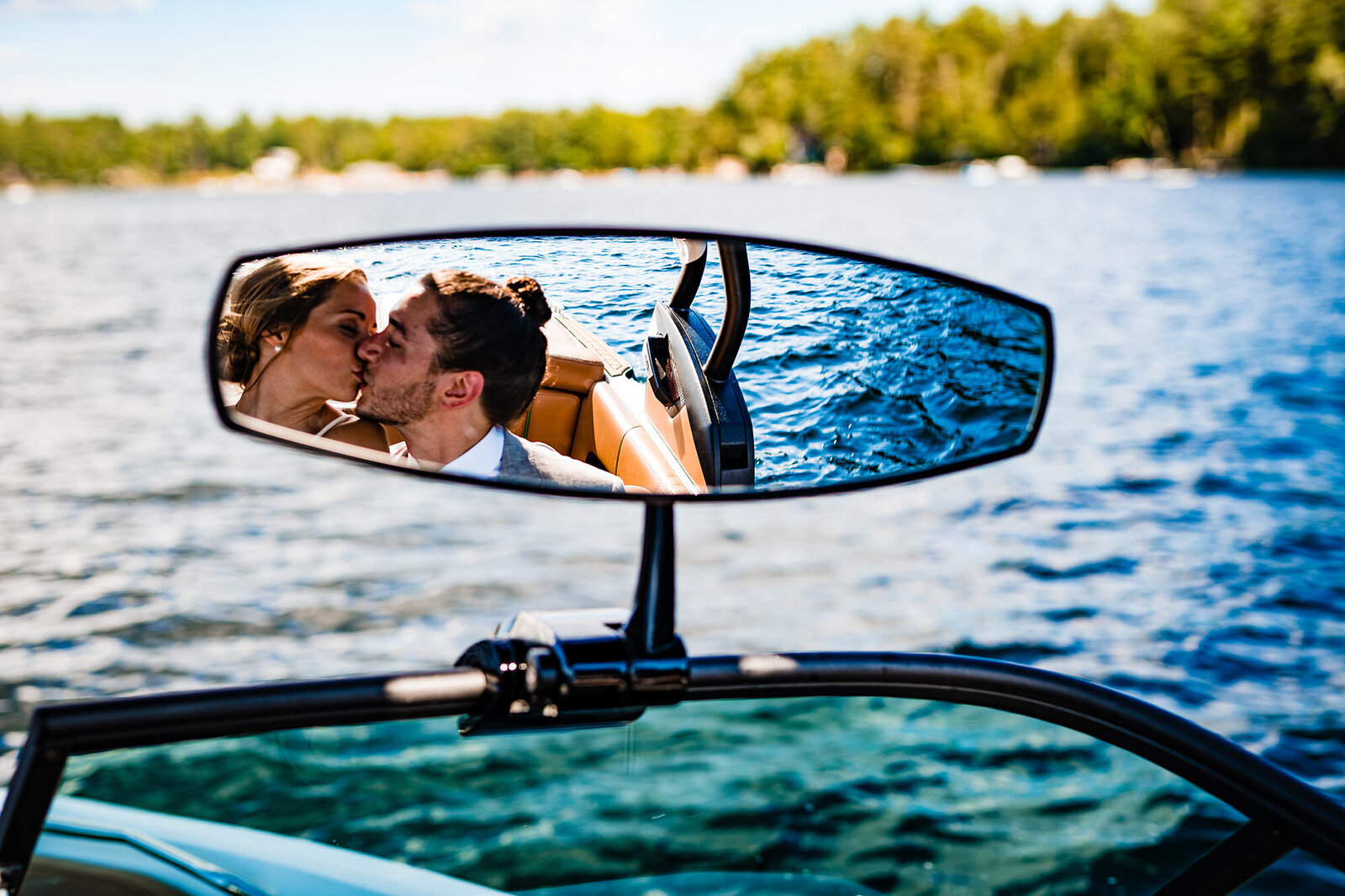wedding-couple-on-boat