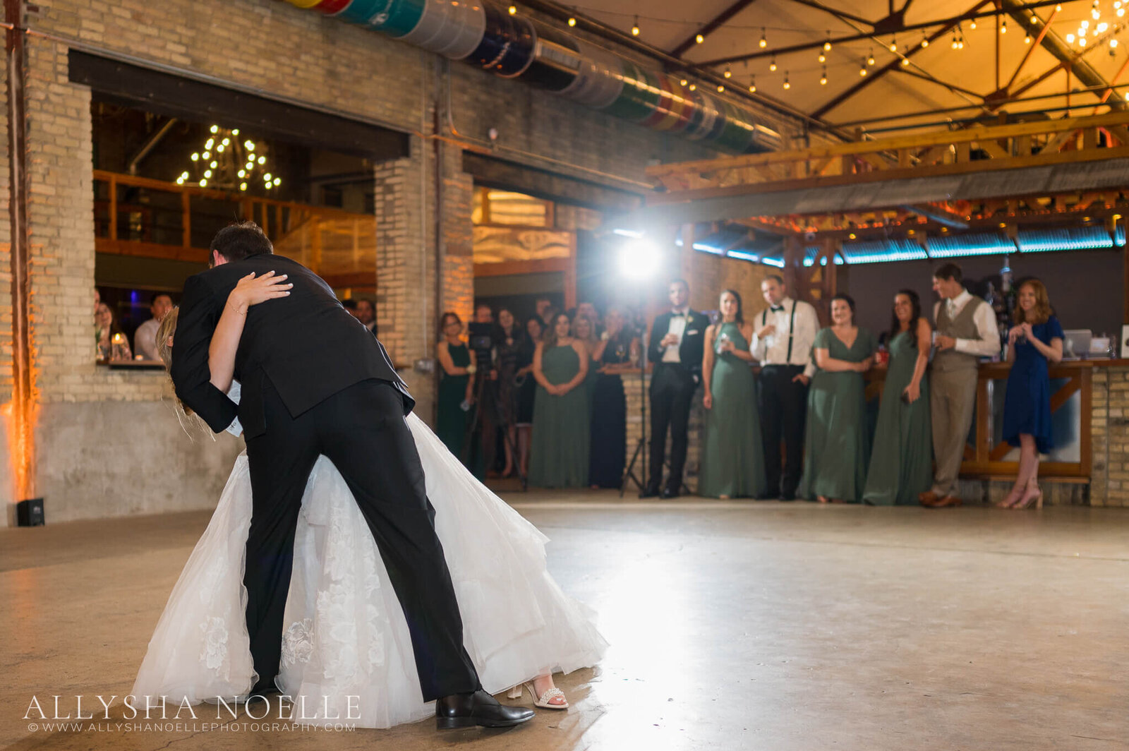 Wedding-at-The-Factory-on-Barclay-in-Milwaukee-1029