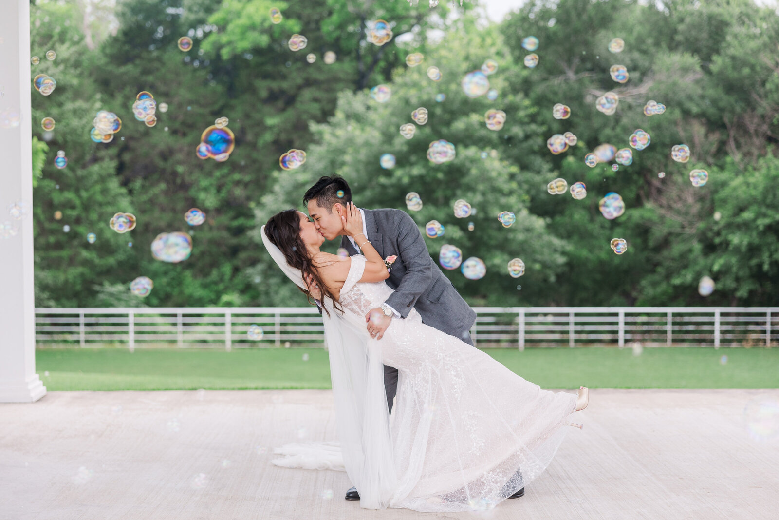 Dallas couple solo photography outdoor after ceremony