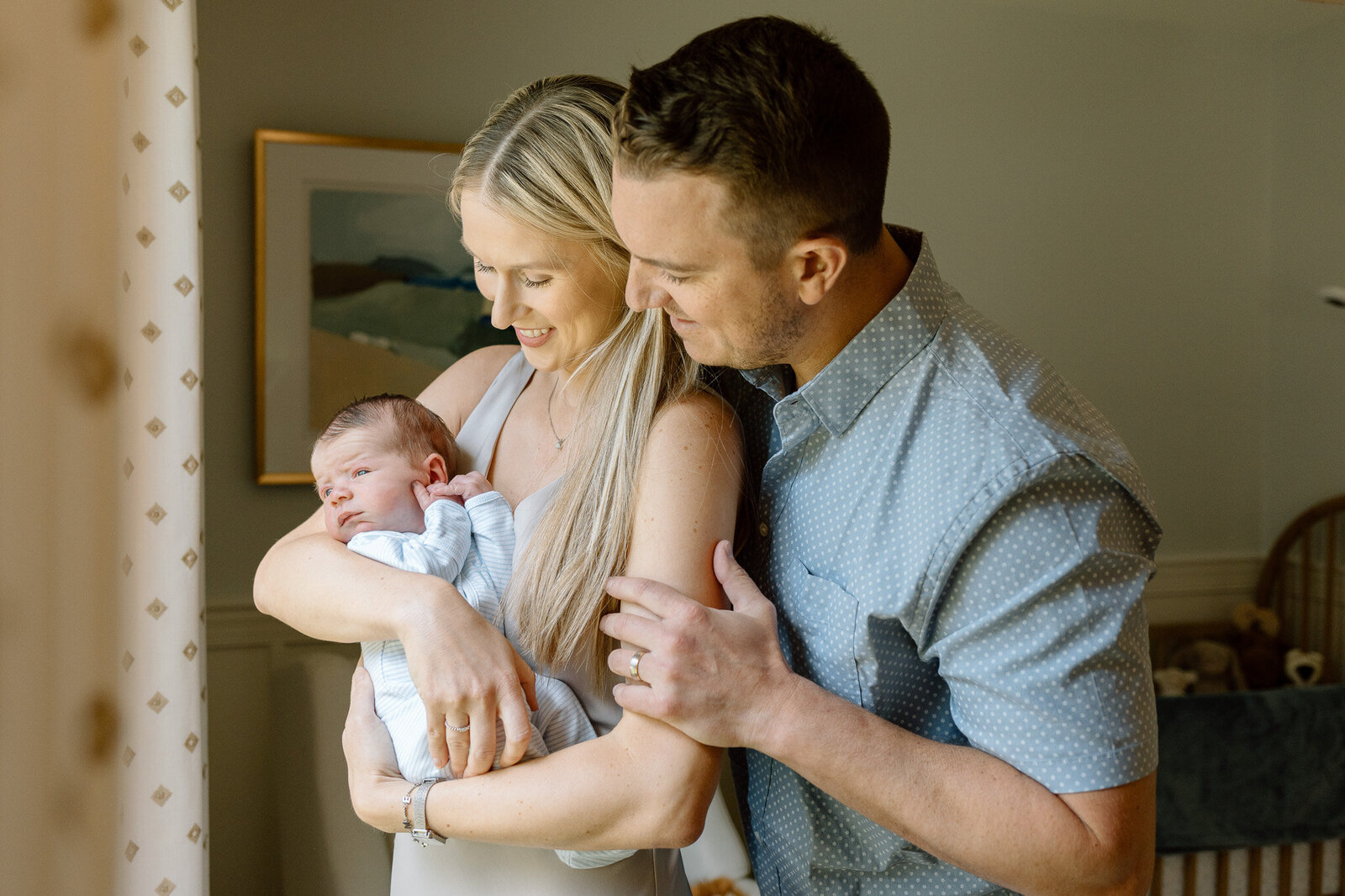 carolinas-newborn-photographer-lifestyle-in-home (10)