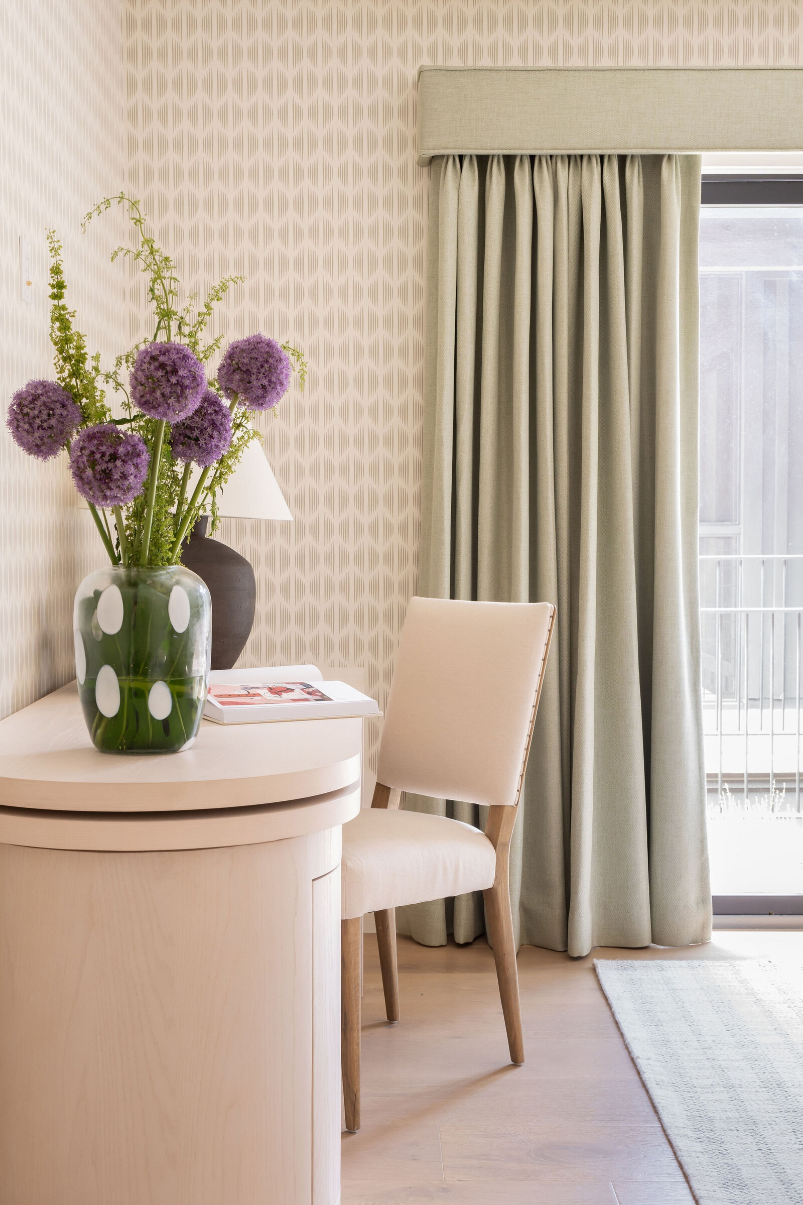 Nuela+Designs+Guest+Bedroom+Office+Wallpaper