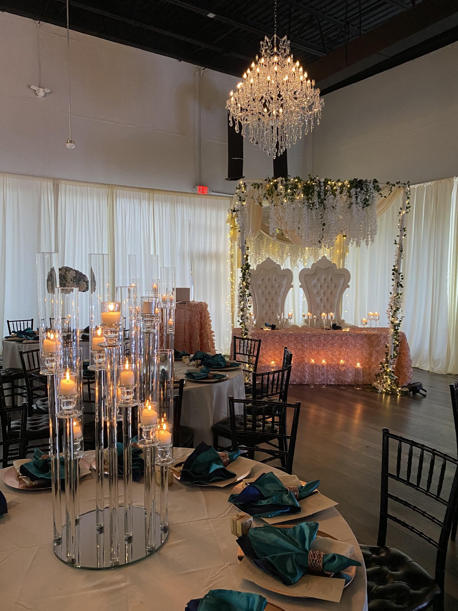 Canopy and Throne Chair Rentals for Wedding in Metro_Detroit_Event_Space_766