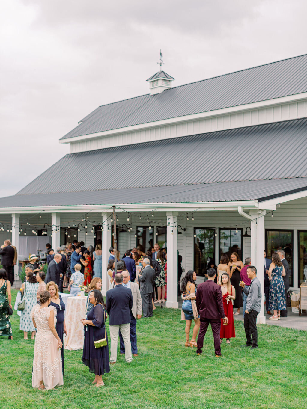 mlp-jenny-mike-barn-at-willow-brook-wedding-sneaks-62