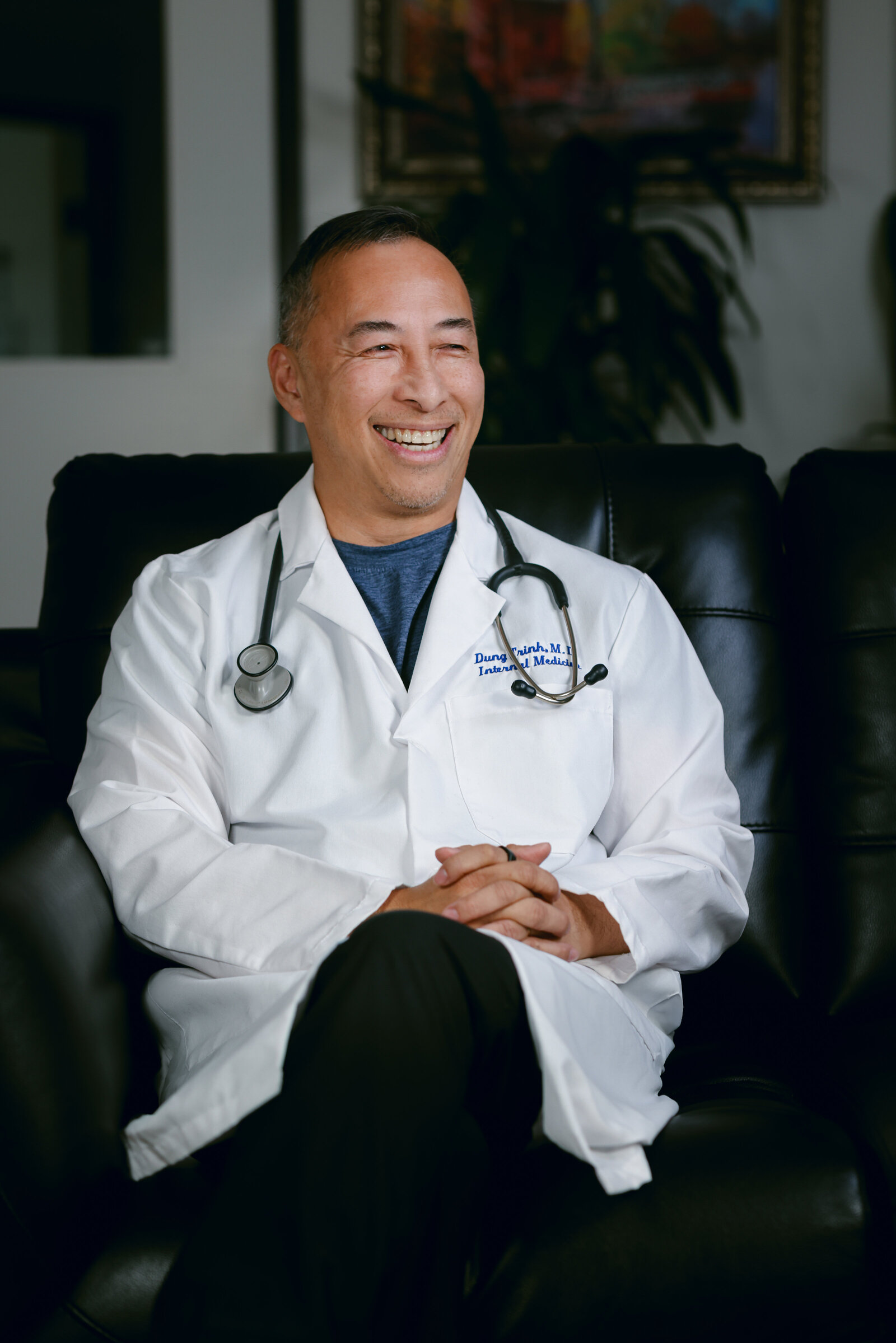 Chelsea Loren - Headshot Photographer for Hospitals Doctors Offices San Diego Medical