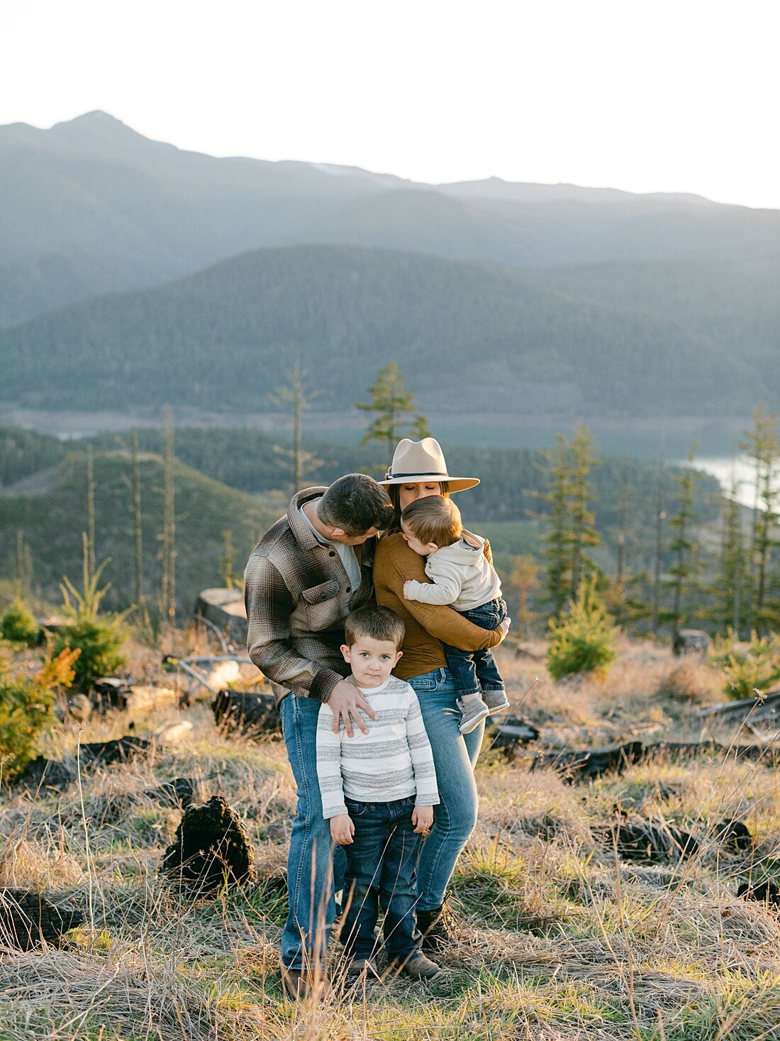 Mountain-top-family-photo-session-1662