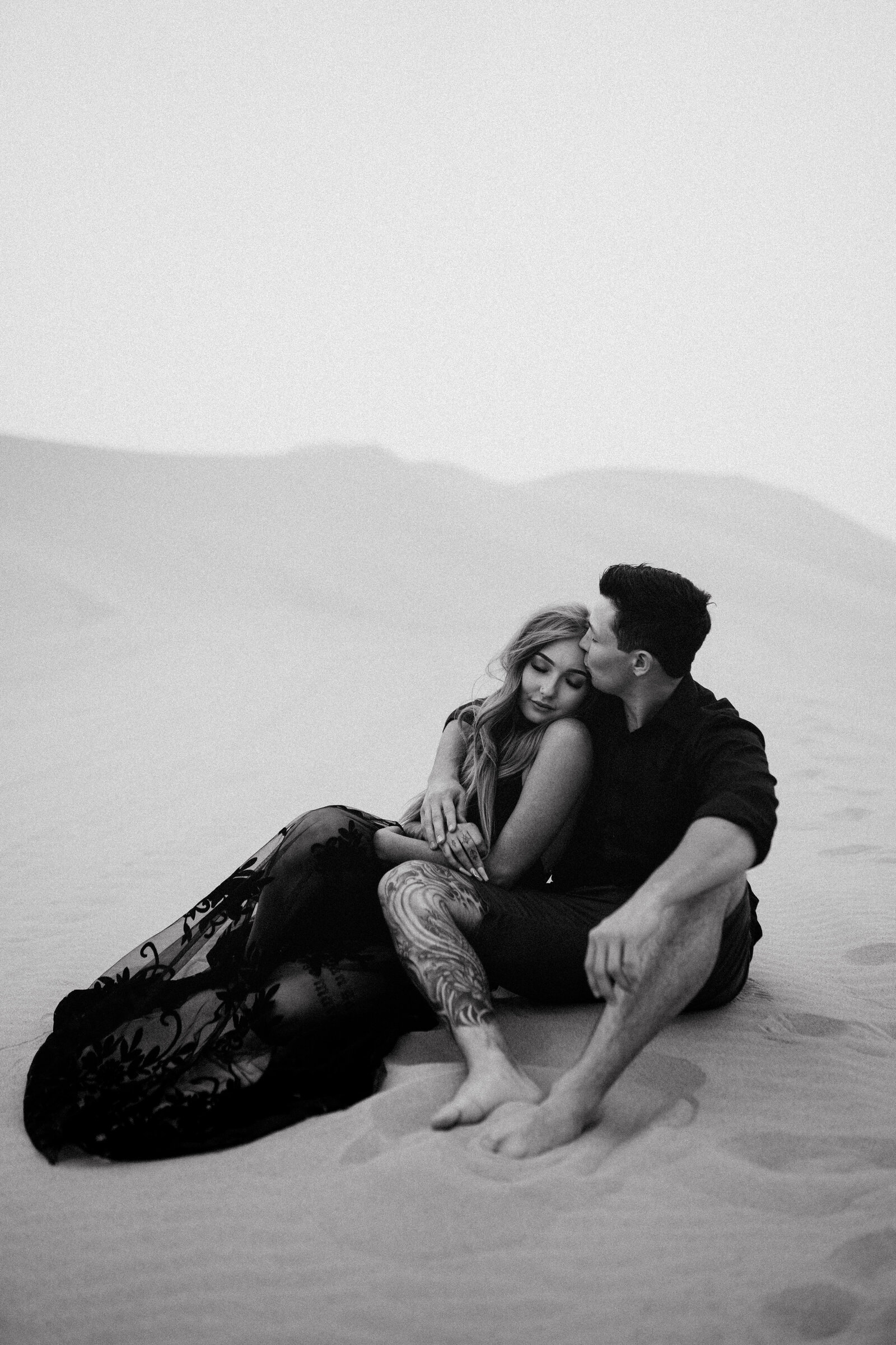 Sand Dunes Couples Photos - Raquel King Photography58
