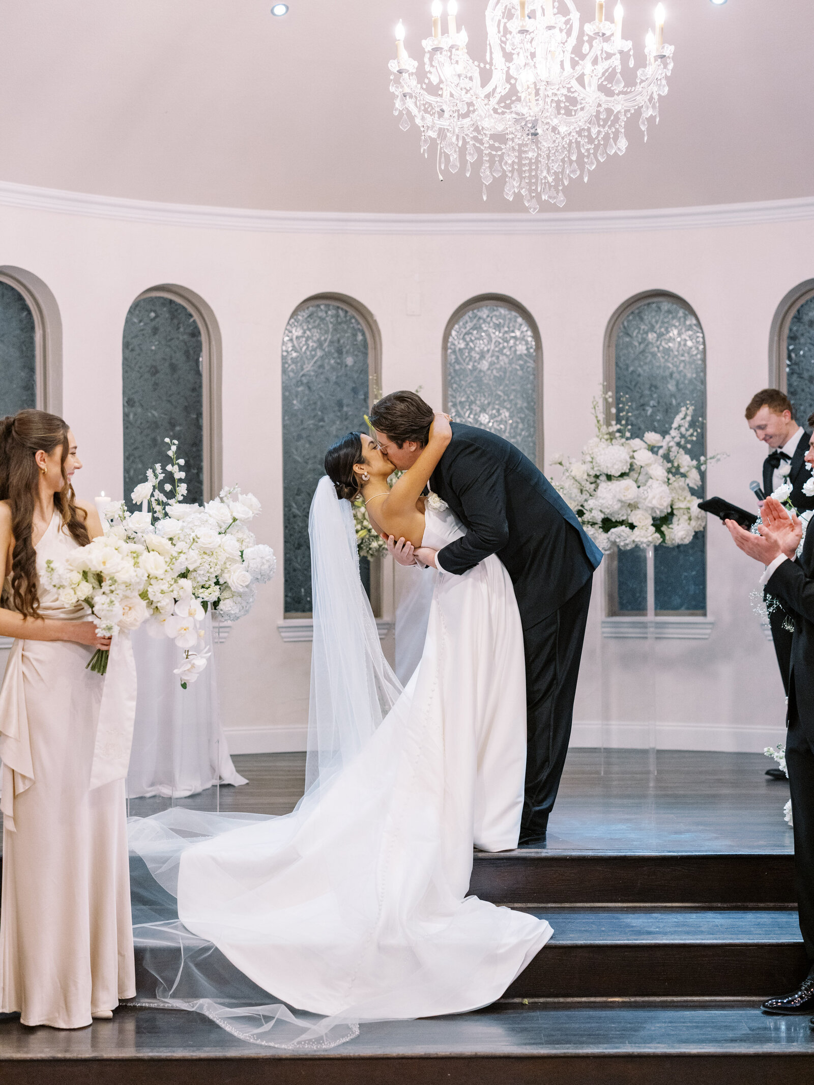 nighttime-wedding-ceremony-dallas-indoor-chapel-dvine-grace-vineyard-14