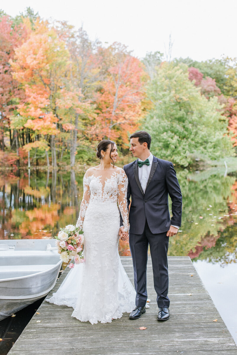 0022-Cedar-Lakes-Estate-fall-wedding