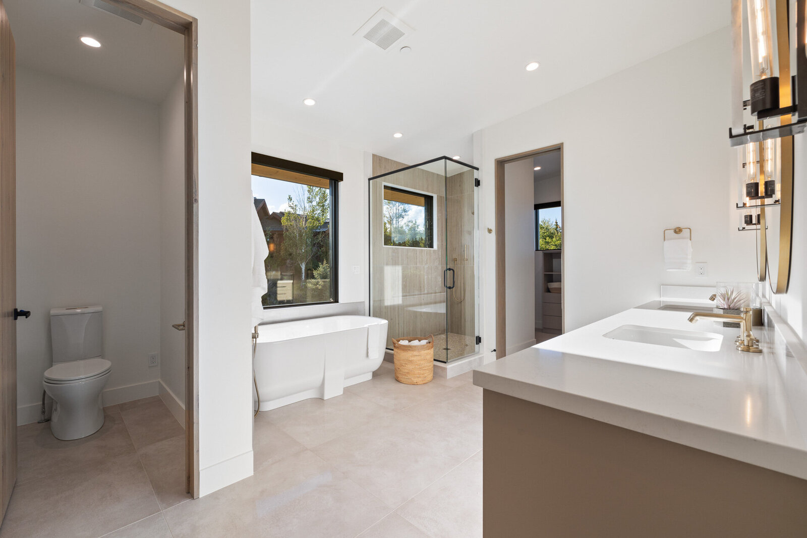 Chalet-and-Co-Park-City-Interior-Designer-bathroom-styles