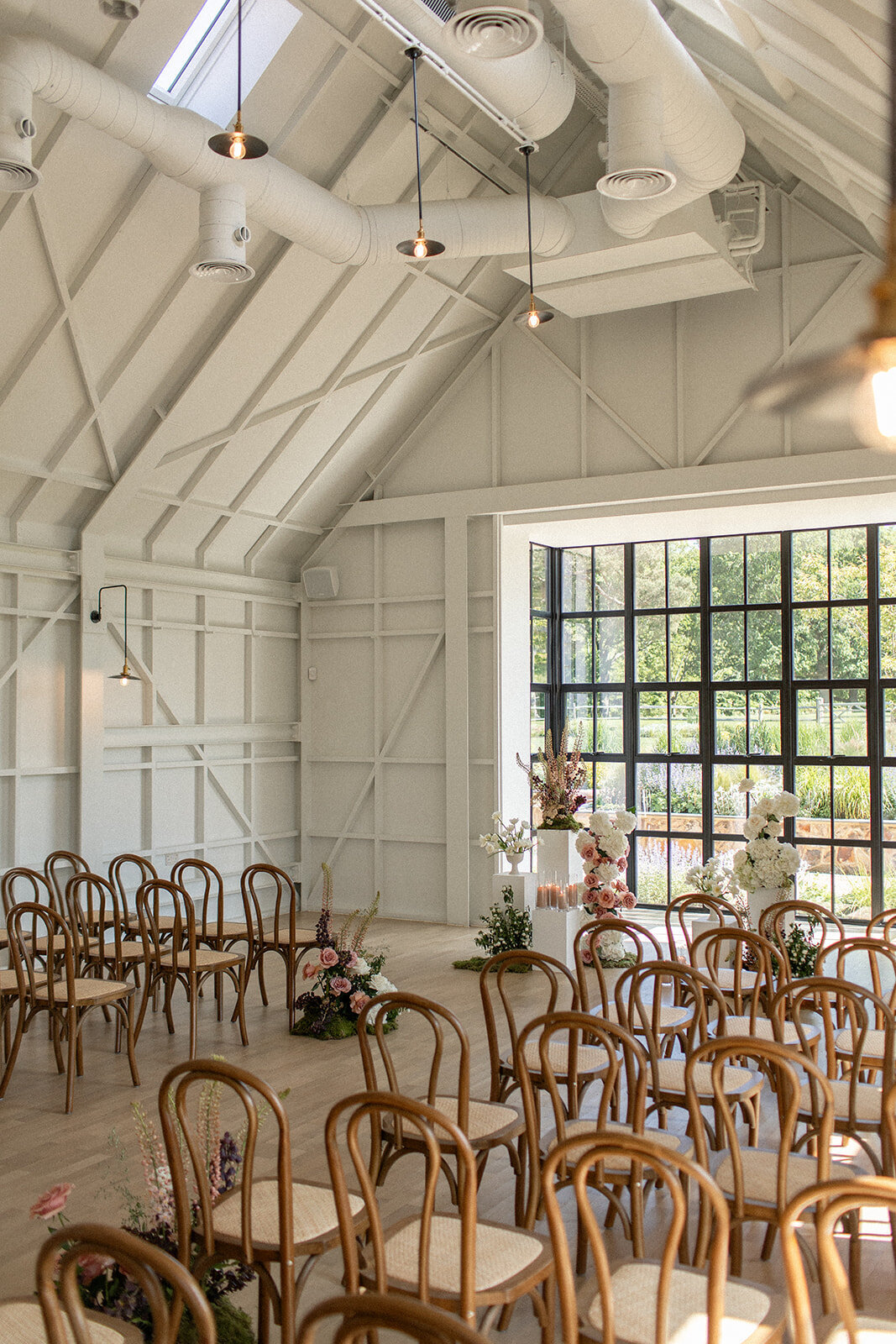 LIMEKILN Sussex wedding florist (7)