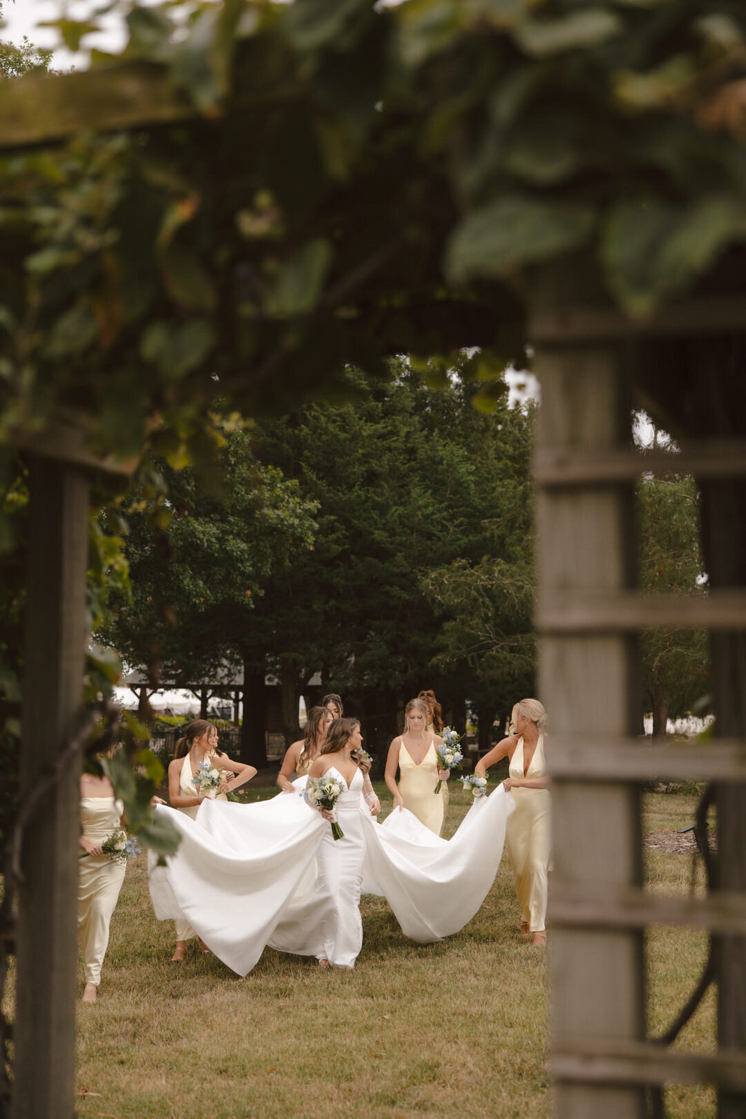 reuben-wedding-teasers-prairie-hill-vineyard-kayxbee-146