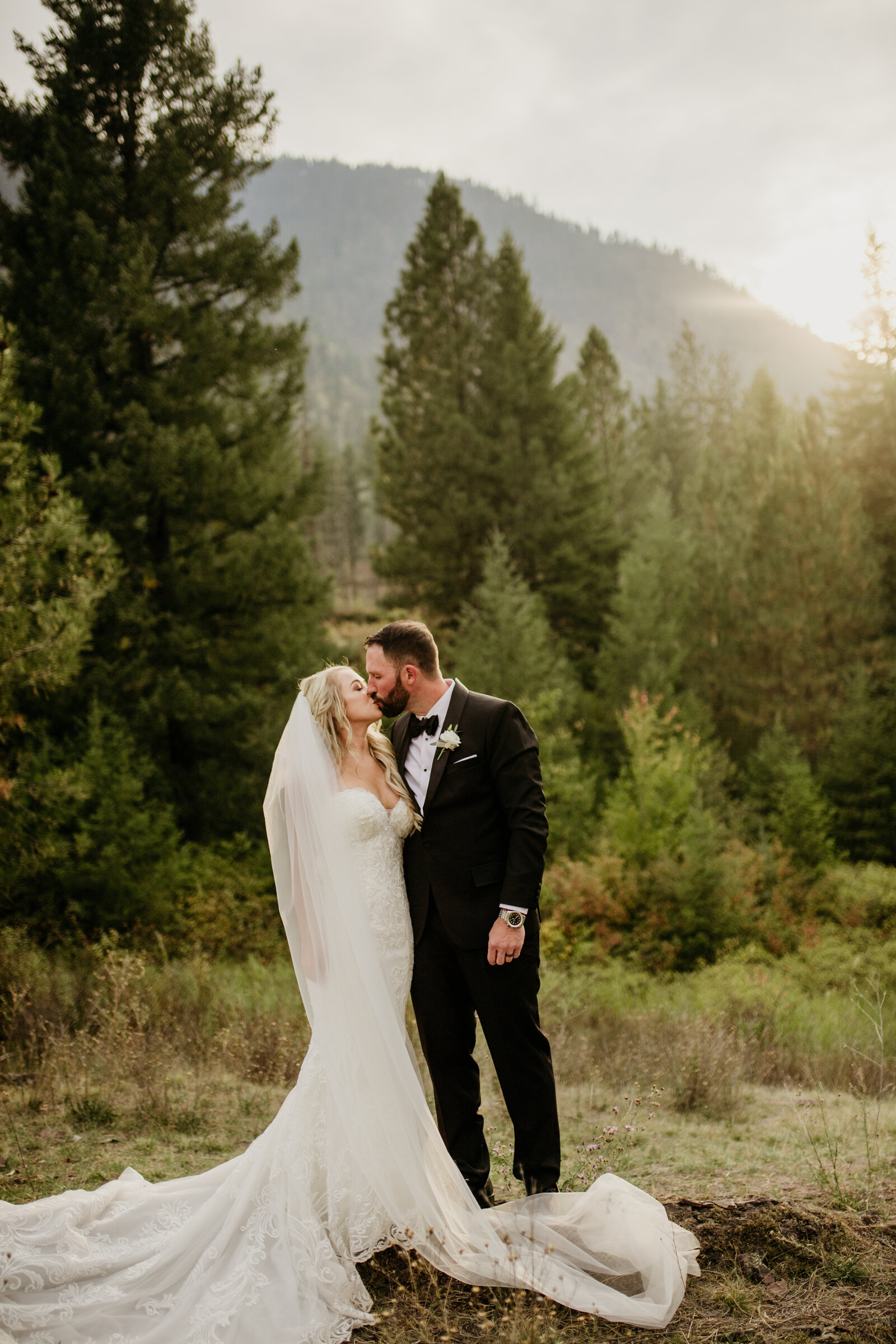 White Raven Wedding_Montana Wedding Photographer_Brittany & Michael_September 17, 2021-2230