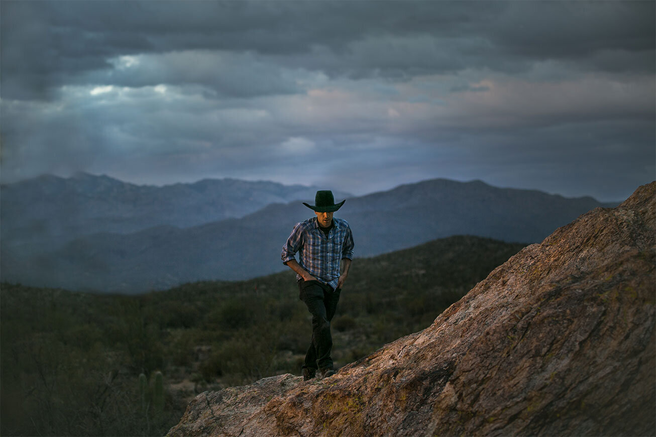 sagurao-national-park-moody-sky-cowboy-blue-hour-arizona