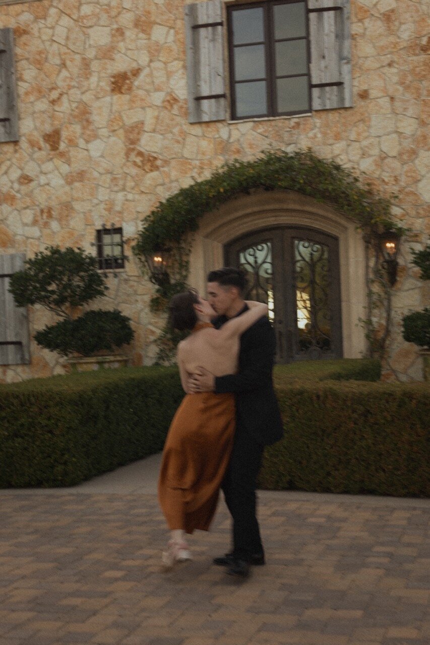 italian-villa-couples-photos-02