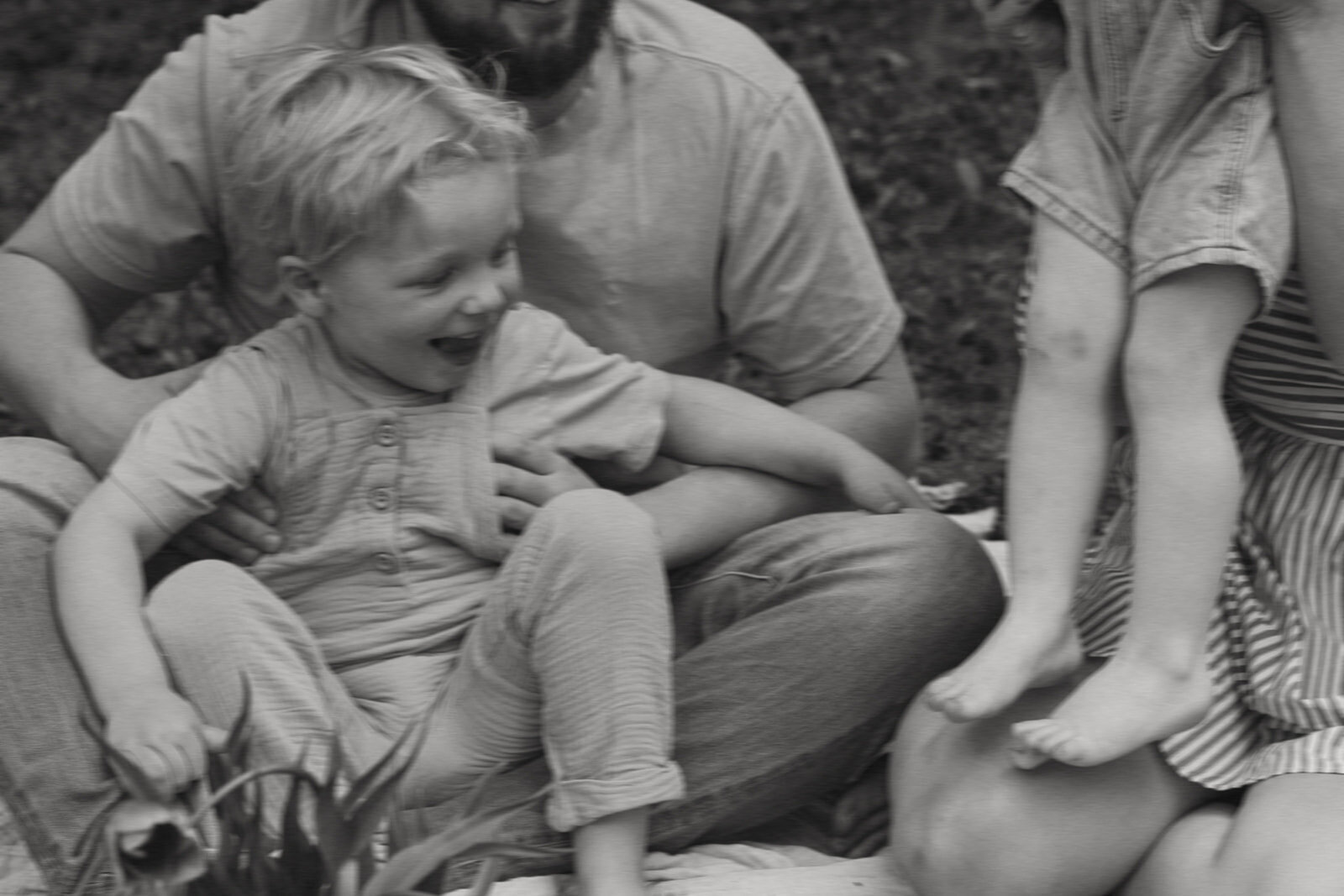 Fernie family snuggles together captured by Fernie photographer