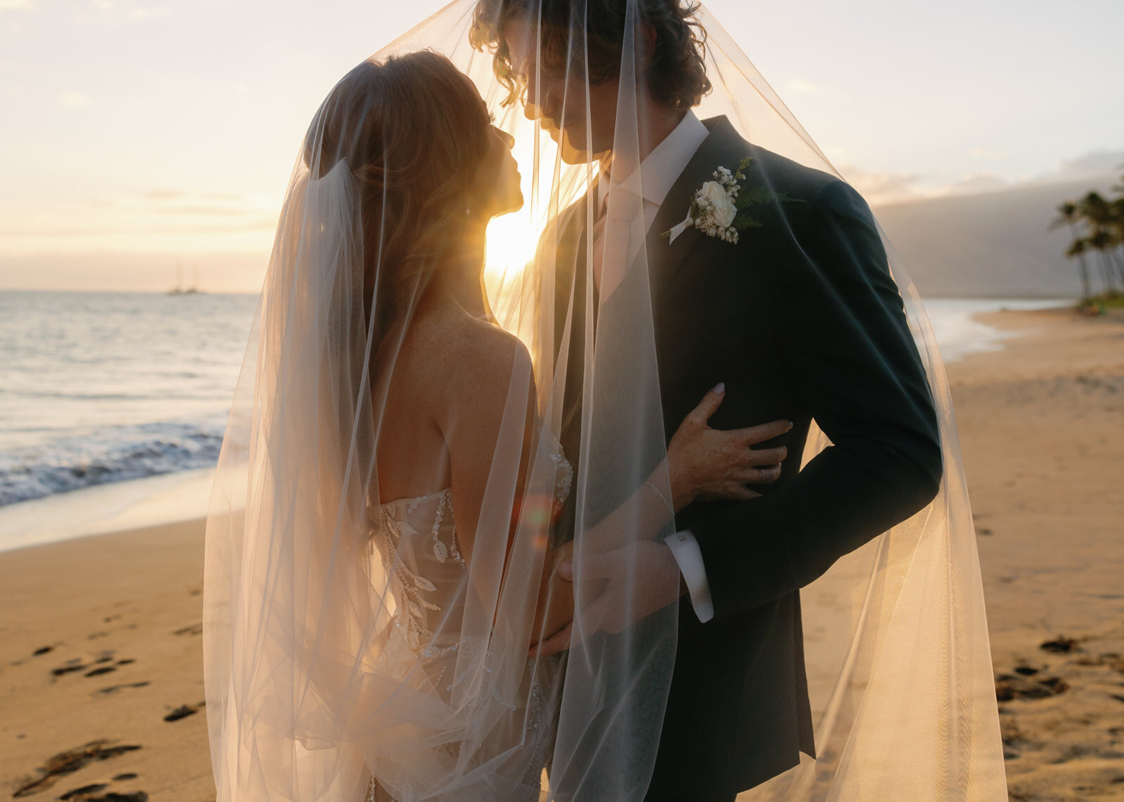 9.12-Sydney-John-Sugar-Beach-Maui-Wedding-768