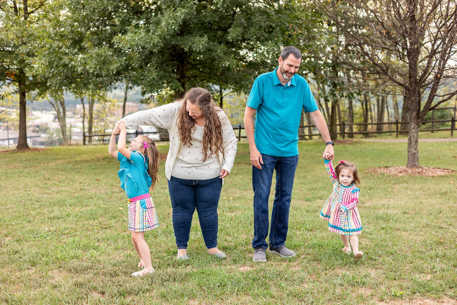 golden-hour-fall-family-photography-session-Frankfort-KY-photographer-2