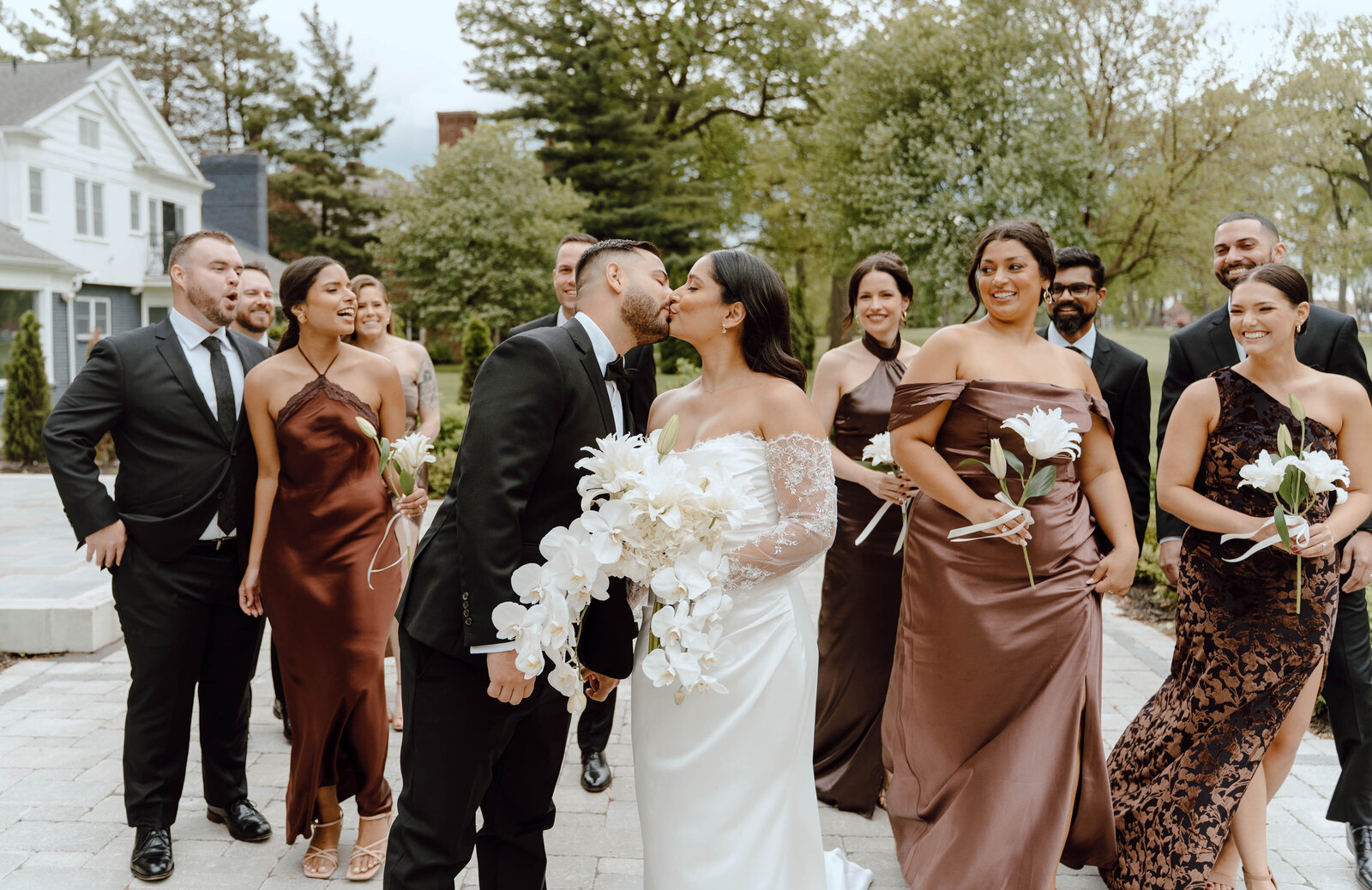 Bridal party photos at the Rose Estate in Detroit, Mi