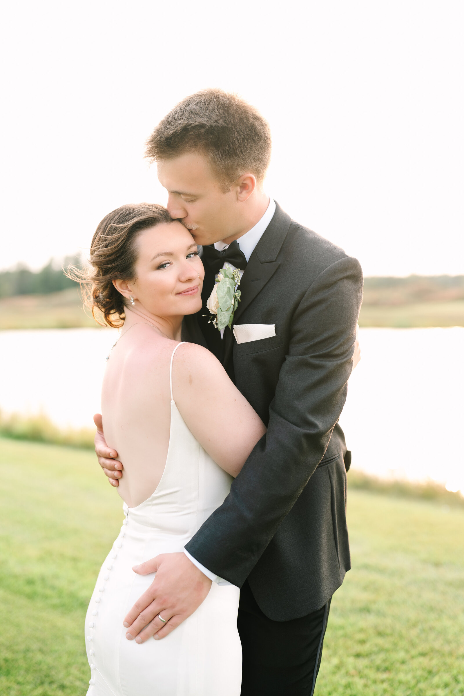 wedding at island resort and casino in escanaba in the upper peninsula of michigan