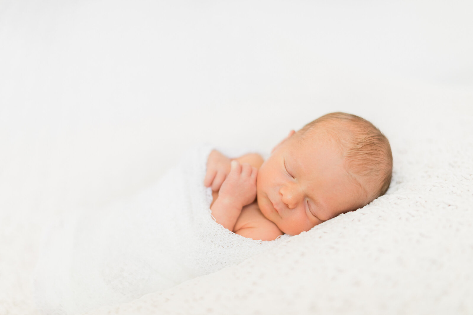Posed Newborn Portraits Soft White and Bright by Amanda Singleton Photography