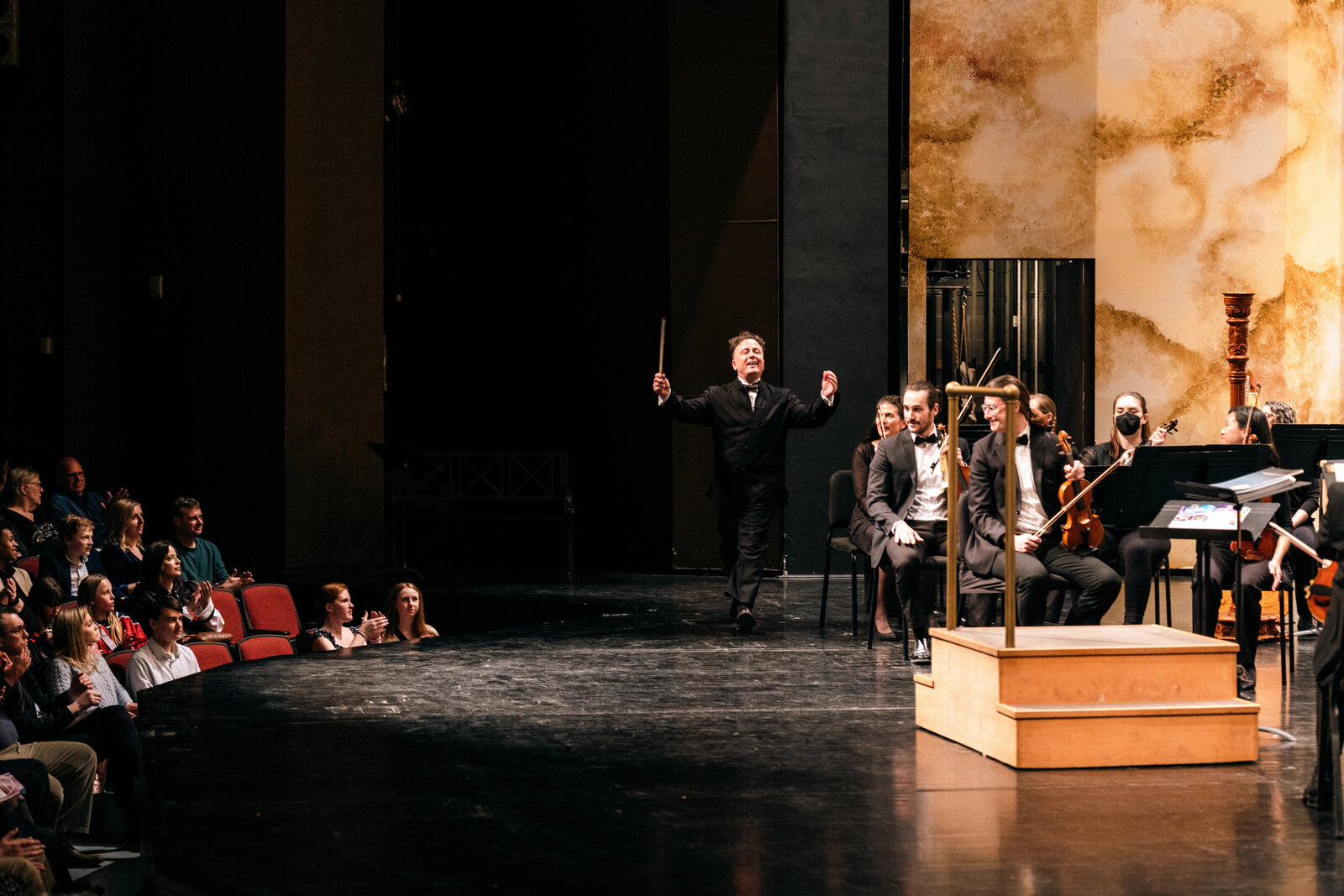 Performance - 040624-184