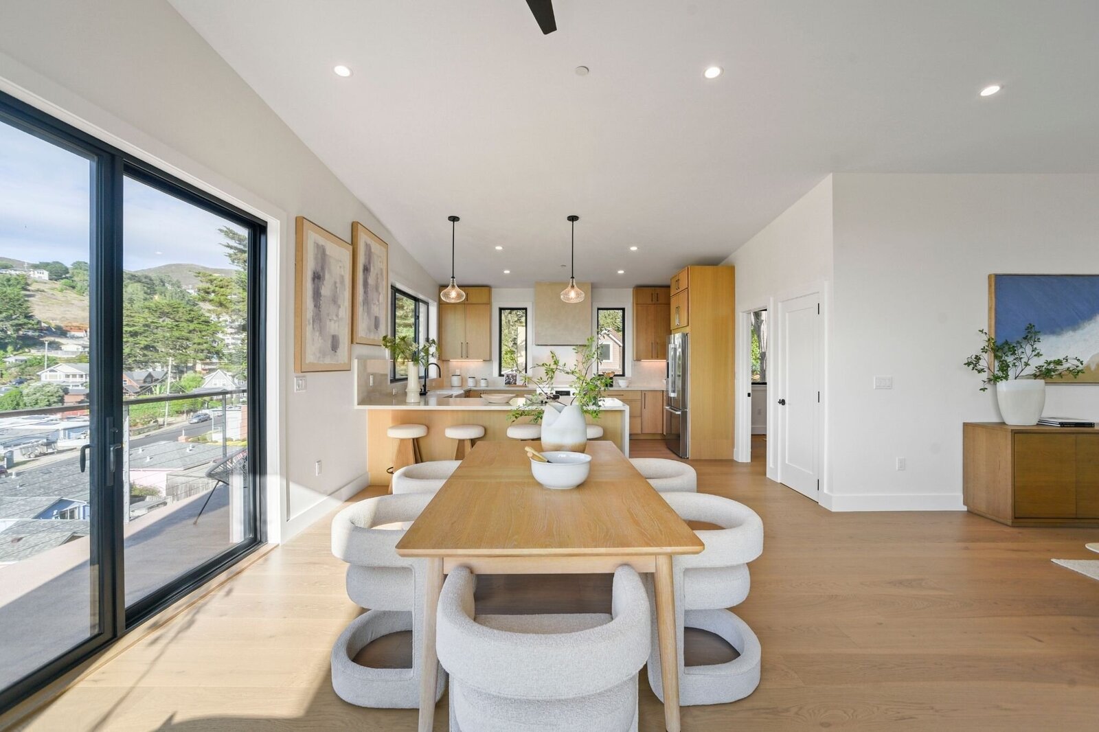 mls13_michael-jimenez-pacifica-realtor-homes-for-sale-california-coastal-home-modern