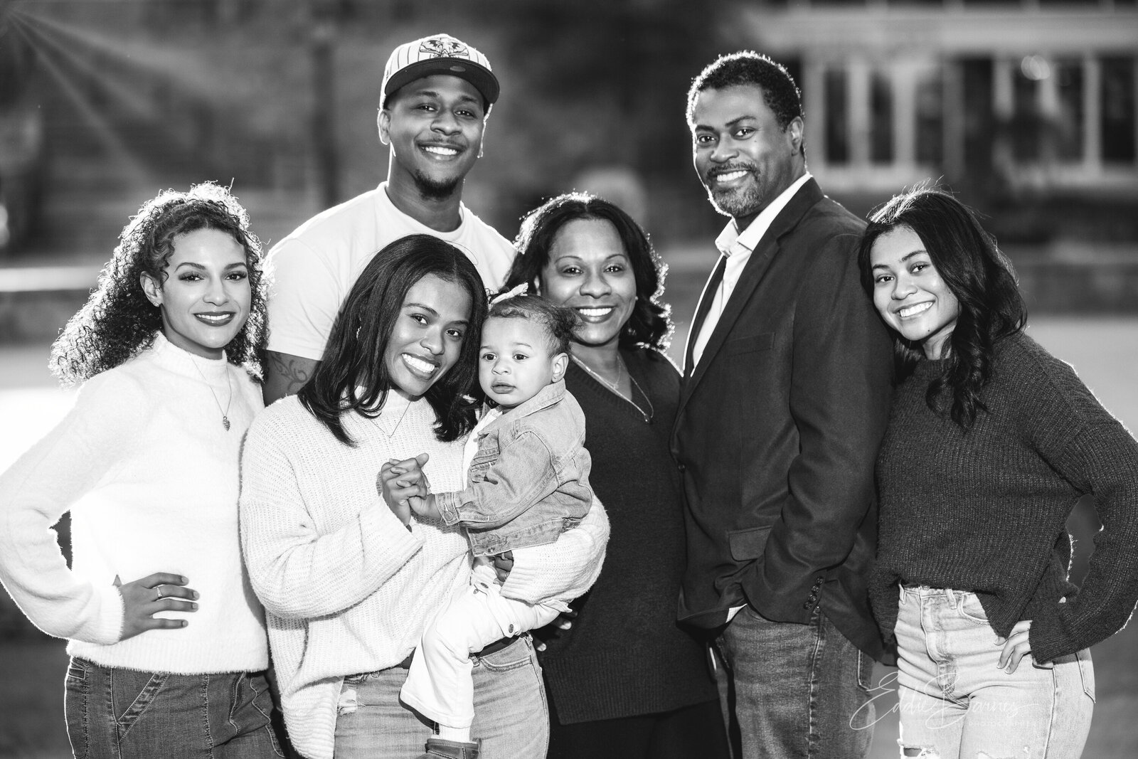 fammily of 7 portrait