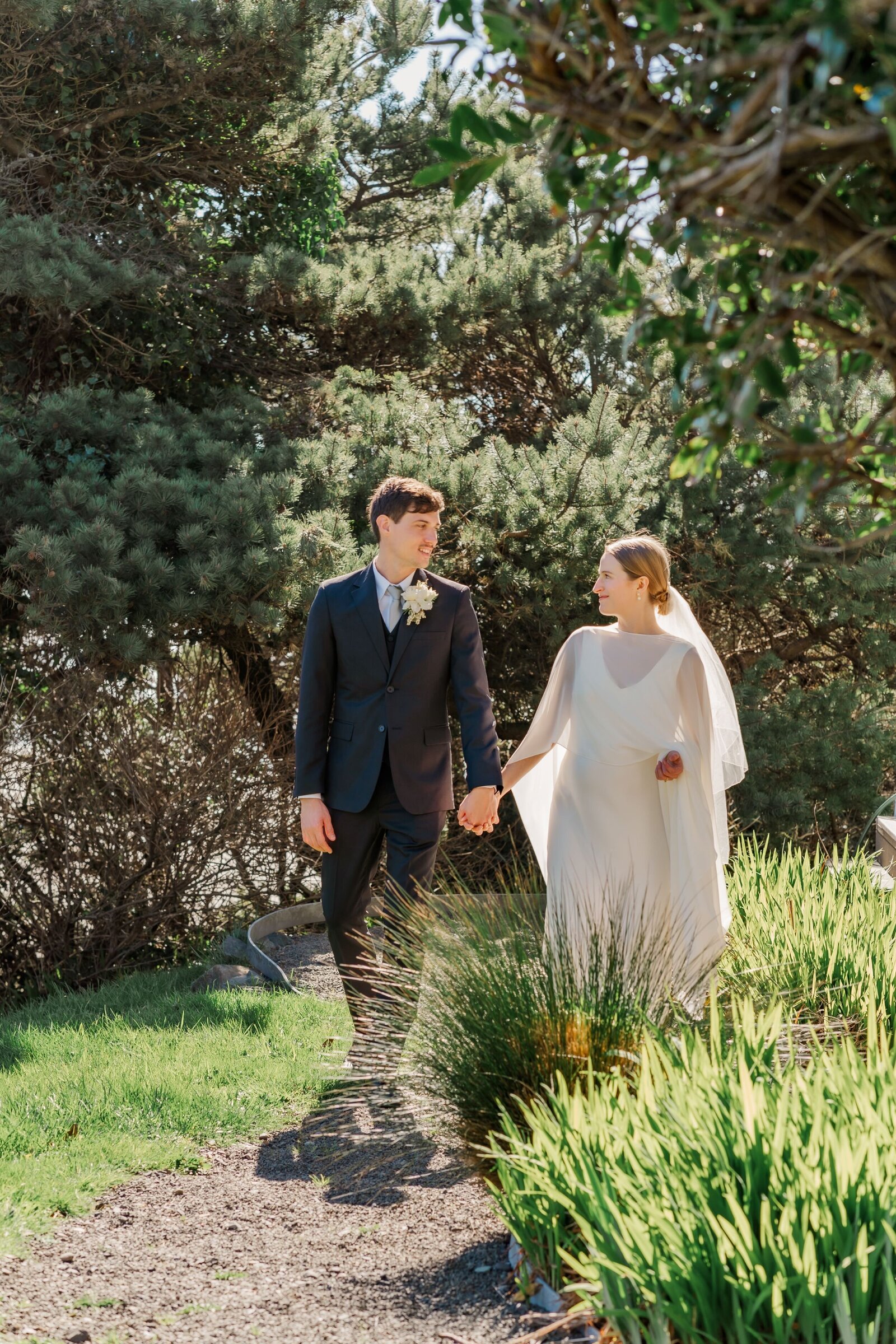 Wedding Photographer in Lincoln City, Oregon 