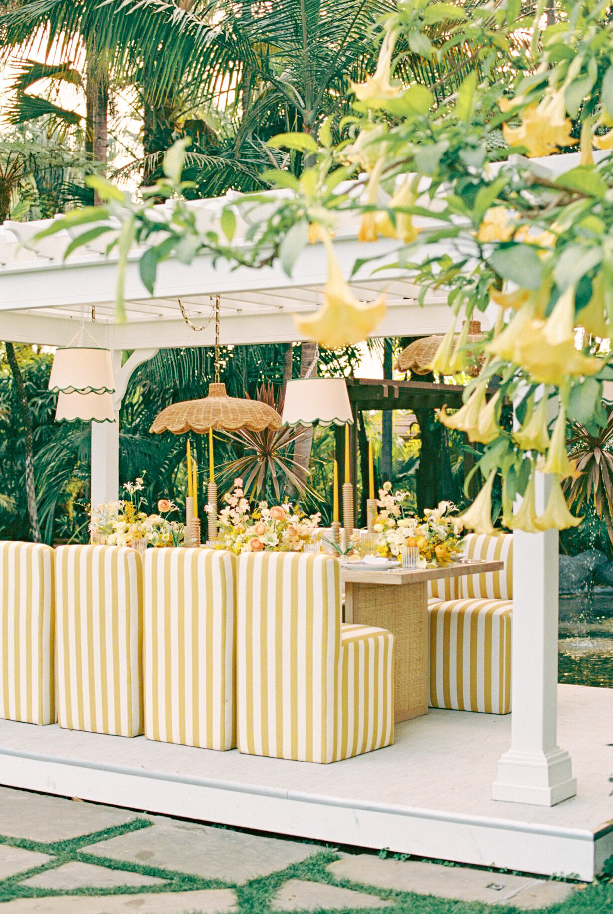 Yellow citrus tablescape in tropical destination wedding  in California | Elizabeth Graycheck Photography