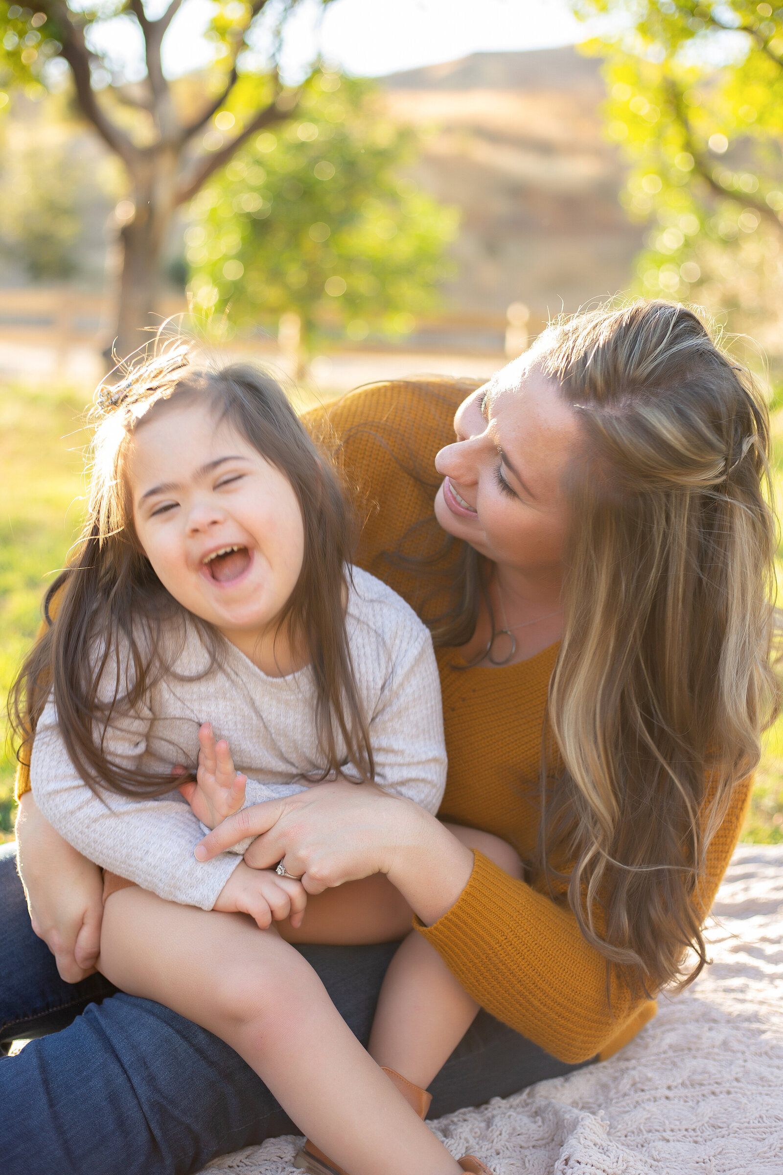 mother daughter photography outdoors in santa clarita