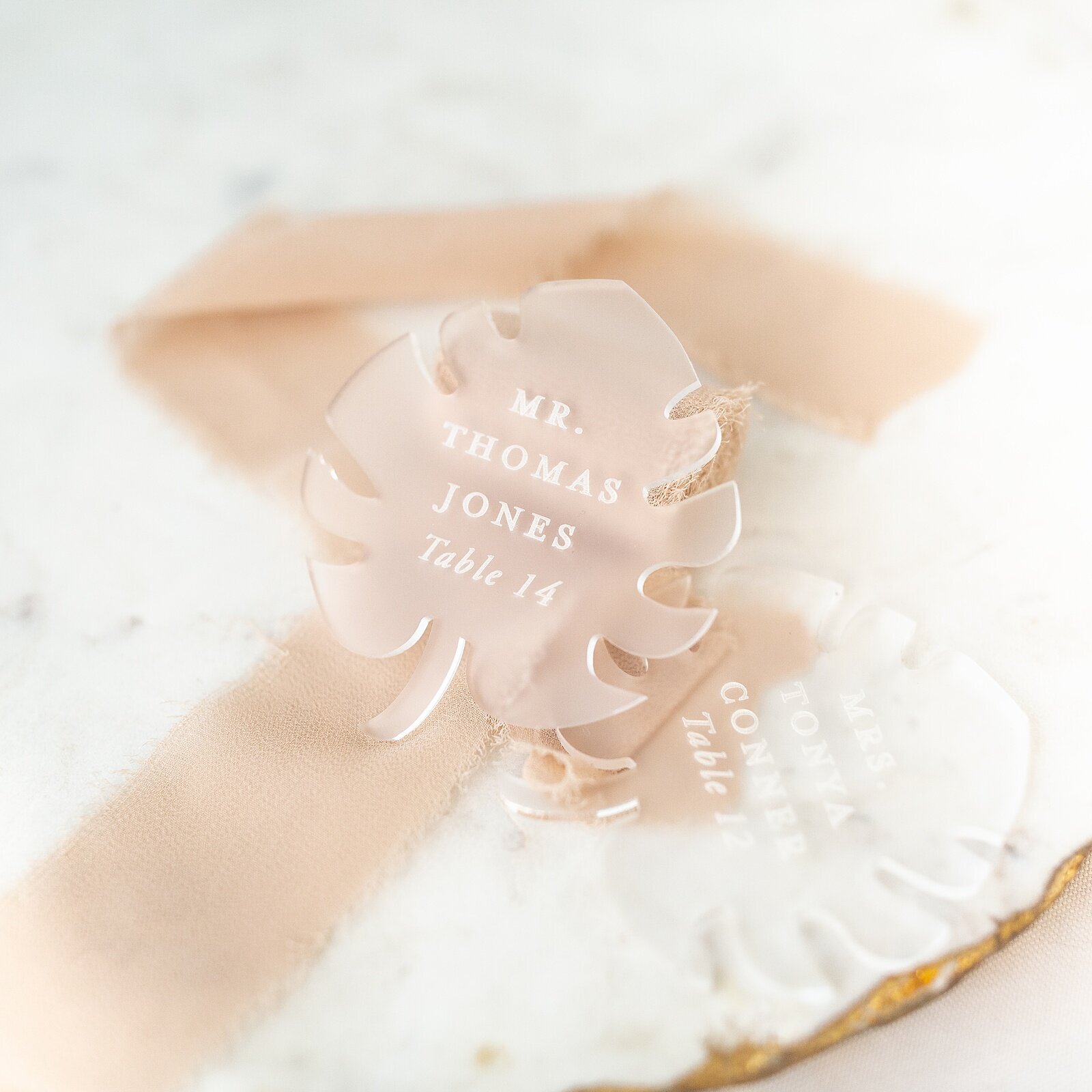 DOTELLSTATIONERYANDDESIGNS-PlaceCards-CasieMariePhotography-10