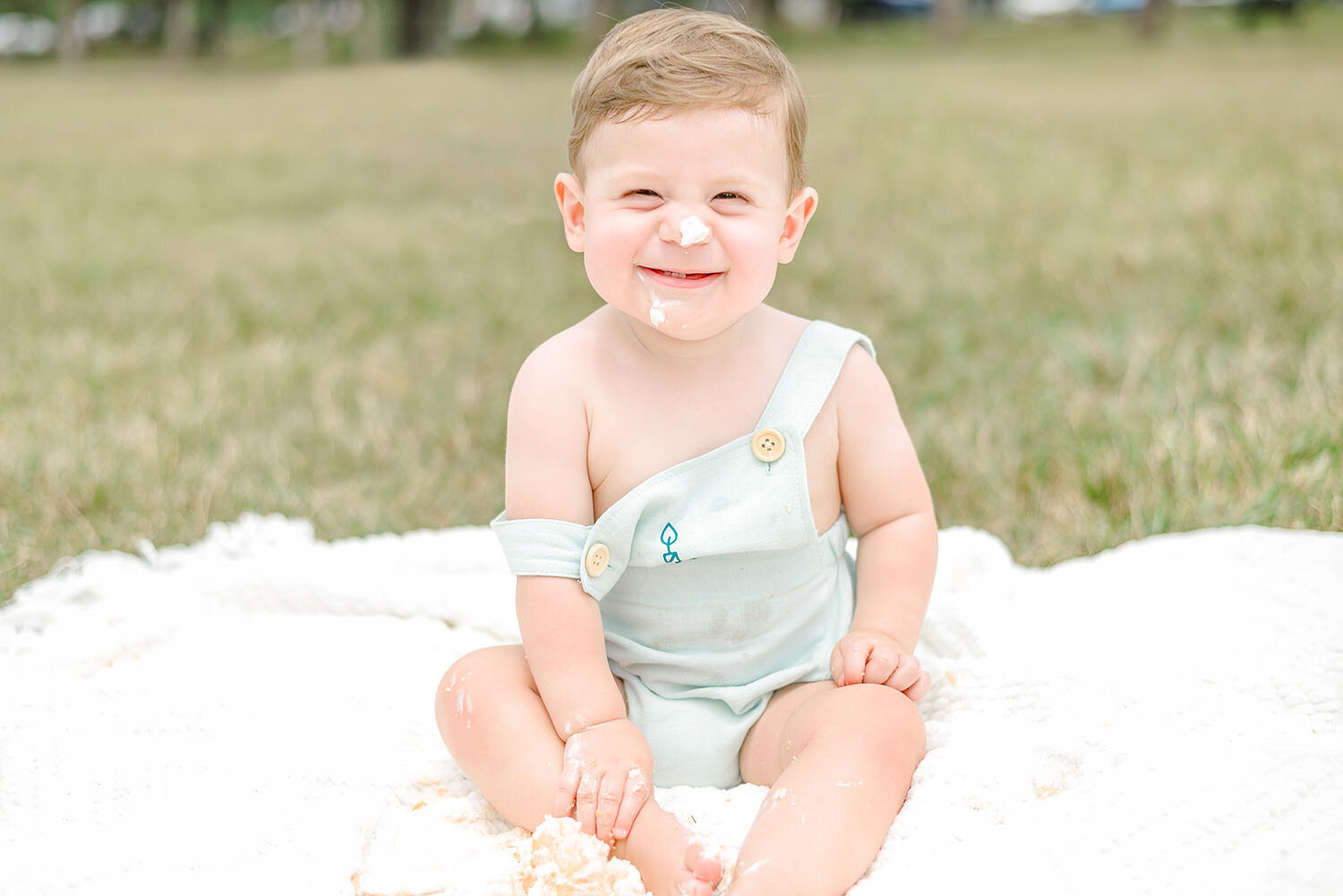 baby smiling during DMV milestone pictures