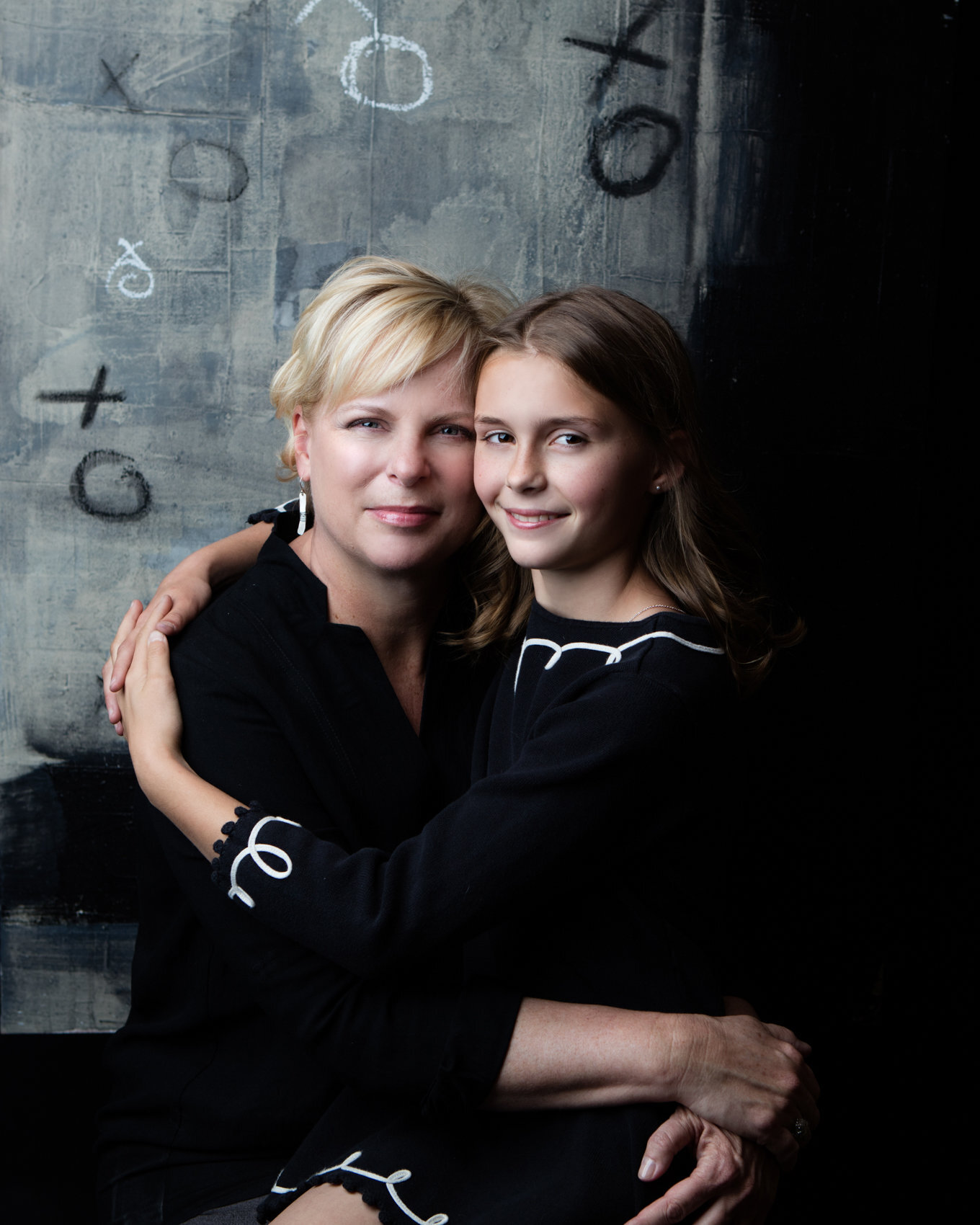 Dramatic photoshoot mother daughter images