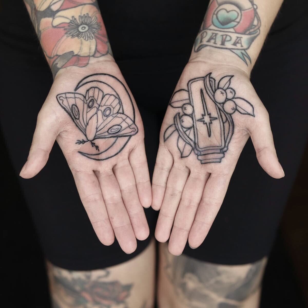 beccsla-rebecca-knutsson-tatuerare-i-bastad-artcore-tattoo-handflator-handflata-tatuering-1