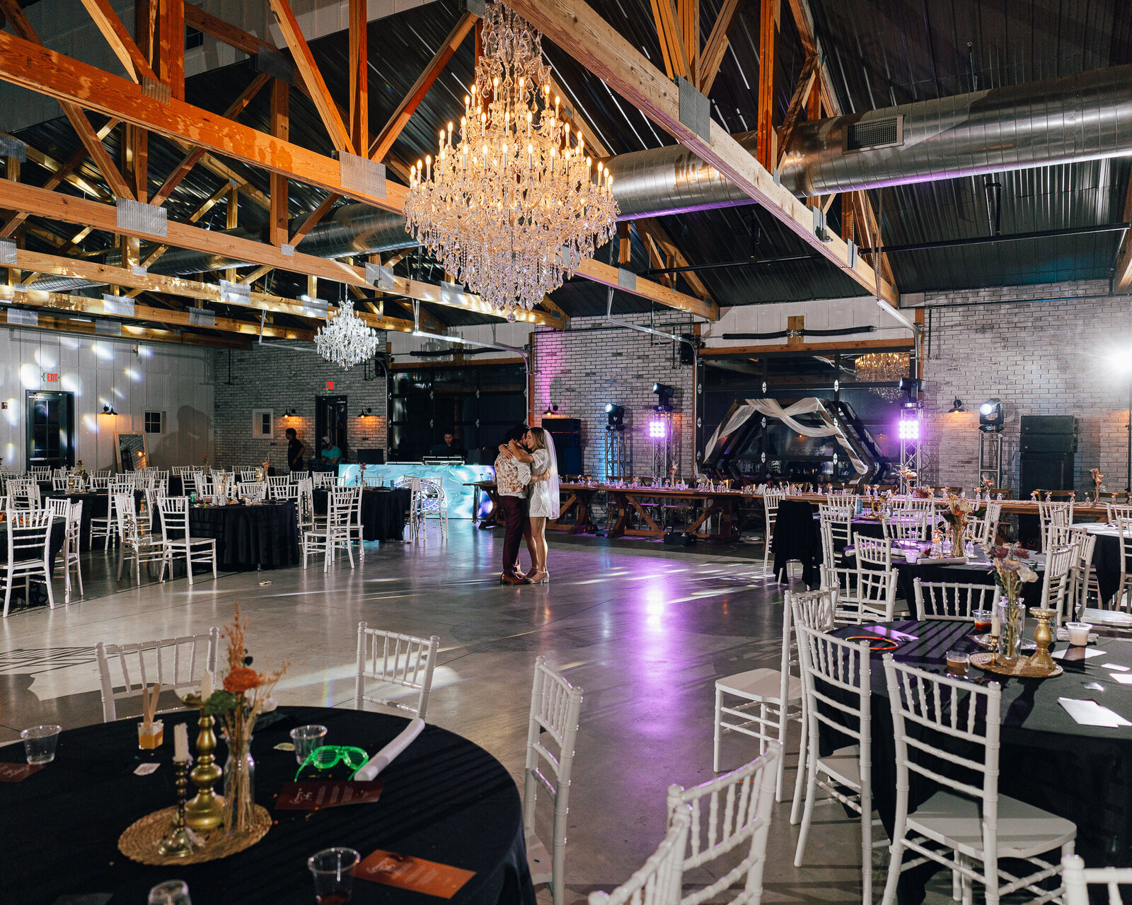Saenz The Farmhouse KC Event Venue Wedding470