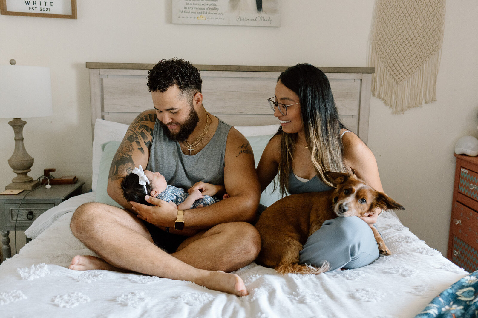 carolinas-newborn-photographer-lifestyle-in-home (8)