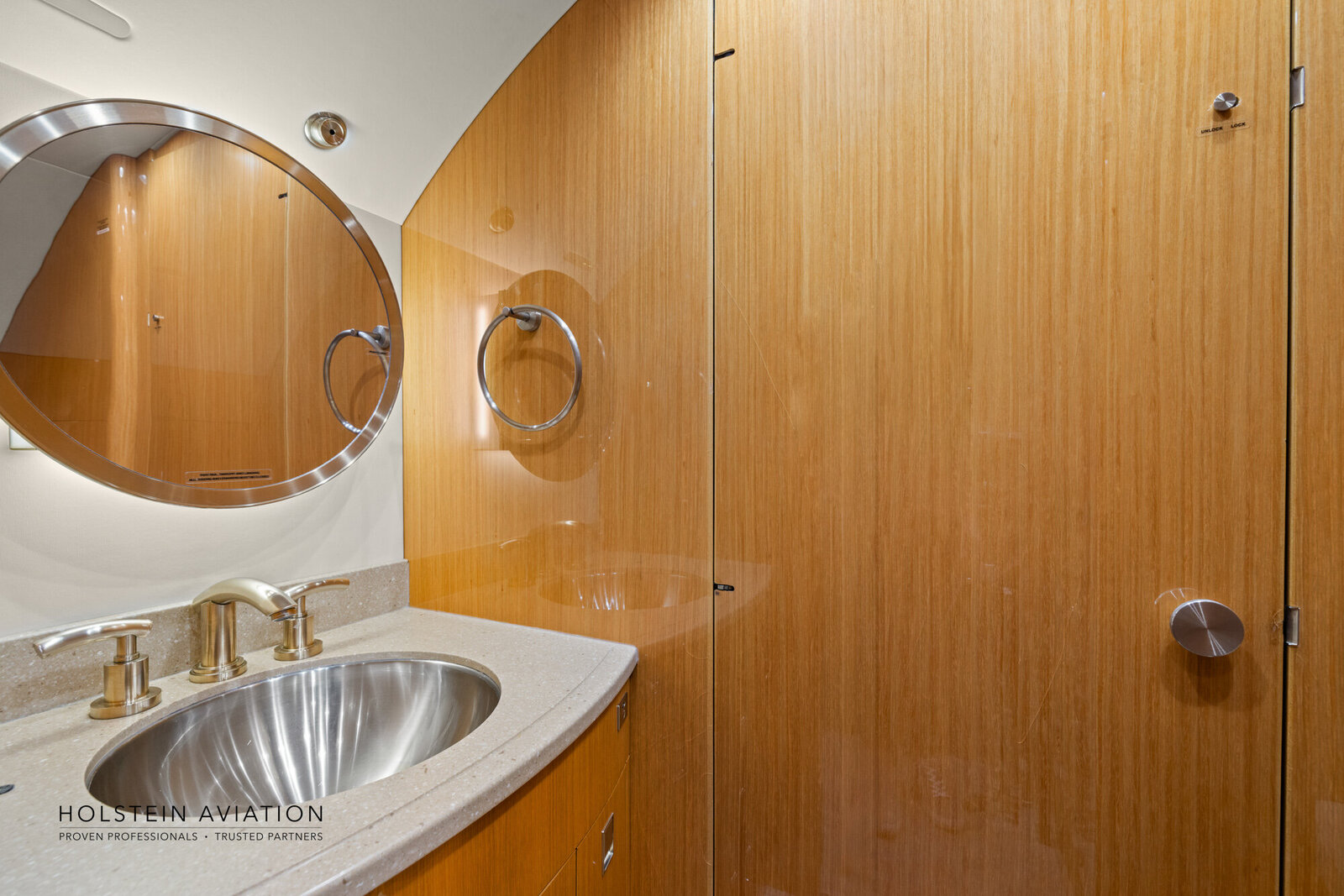 Challenger 605 Watermarked-11