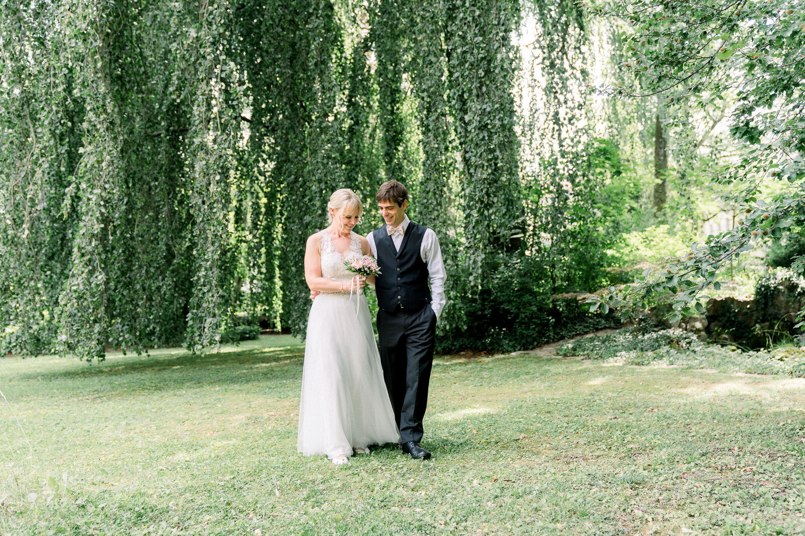 Hochzeitsfotograf-Hochzeitsfotografin-Hochzeitsfotos-Schweiz-Sternenberg-Schweiz-Zürcher-Oberland-Winterthur-Lindengut-Villa-Standesamt-heiraten