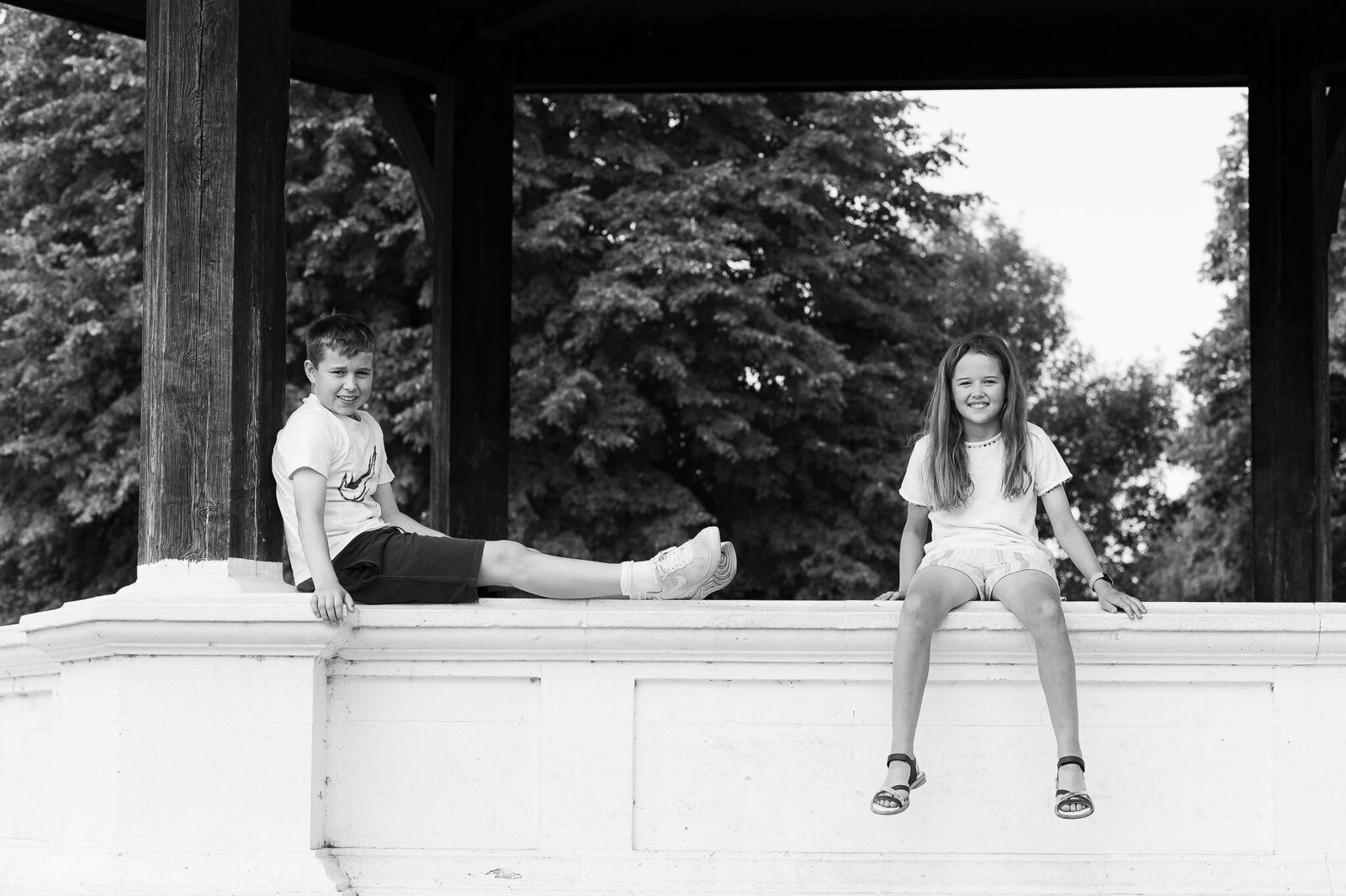 Teen-sibling-photo