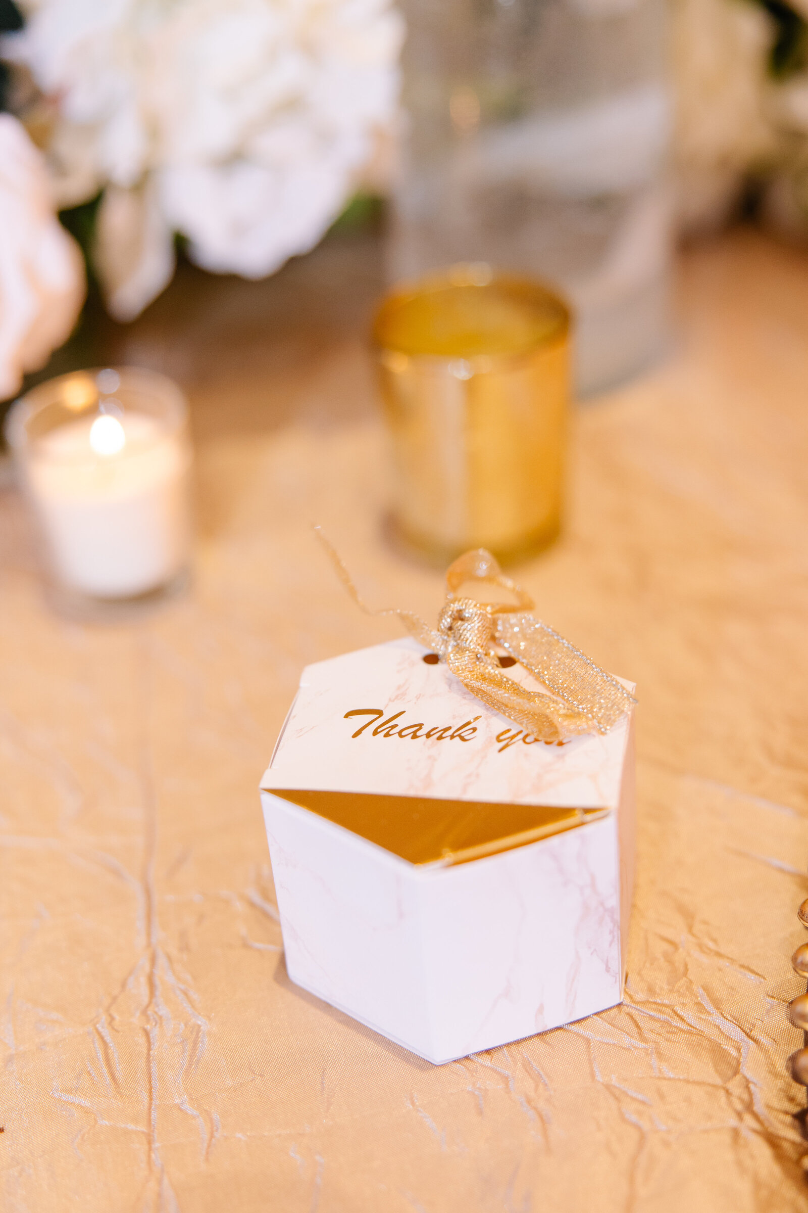 Crystal-banquet-desi-wedding-decor