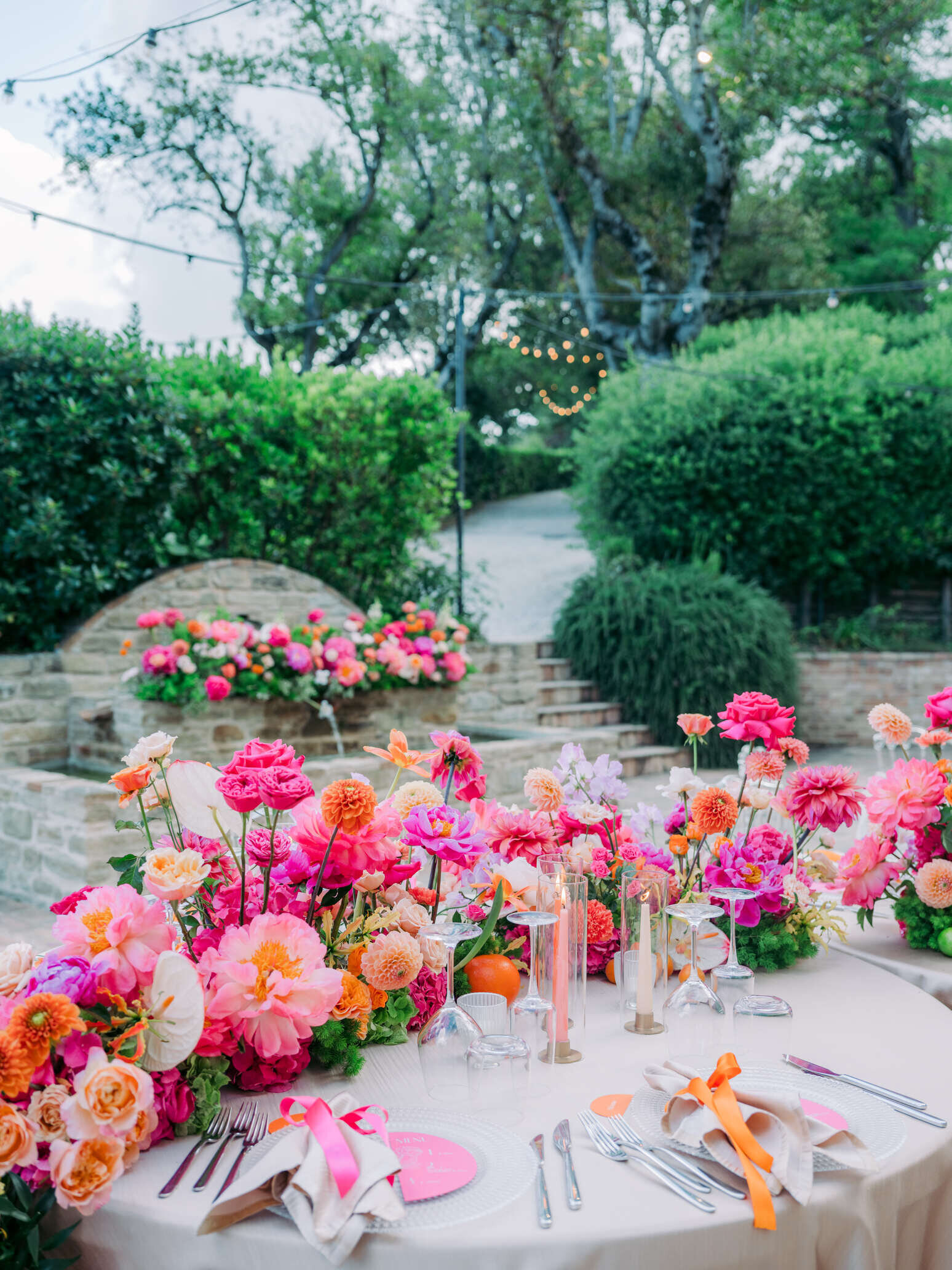 elegant-and-colorful-floral-table-decoration1
