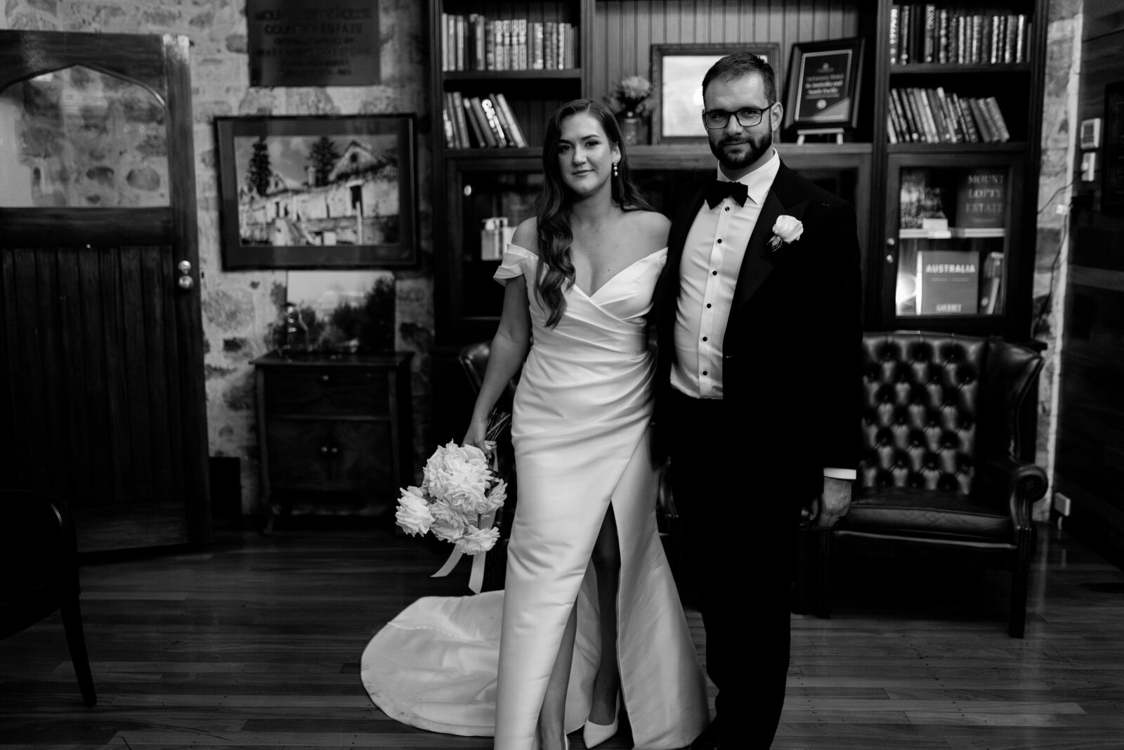 241123-Mikaela-Nathan-Rexvil-Photography-Adelaide-Wedding-Photographer-548