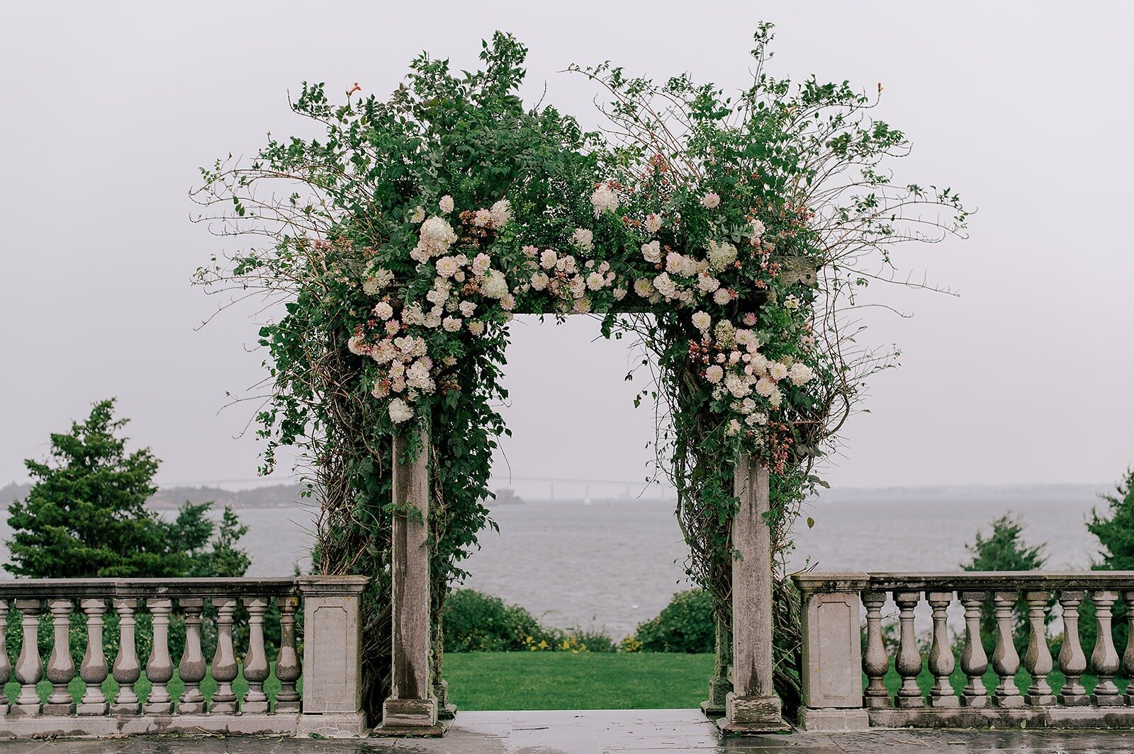 leila-james-events-newport-rhode-island-luxury-wedding-planner-castle-hill-wedding-coastal-wedding-photographer-stephanie-veglianteDetails-77 copy