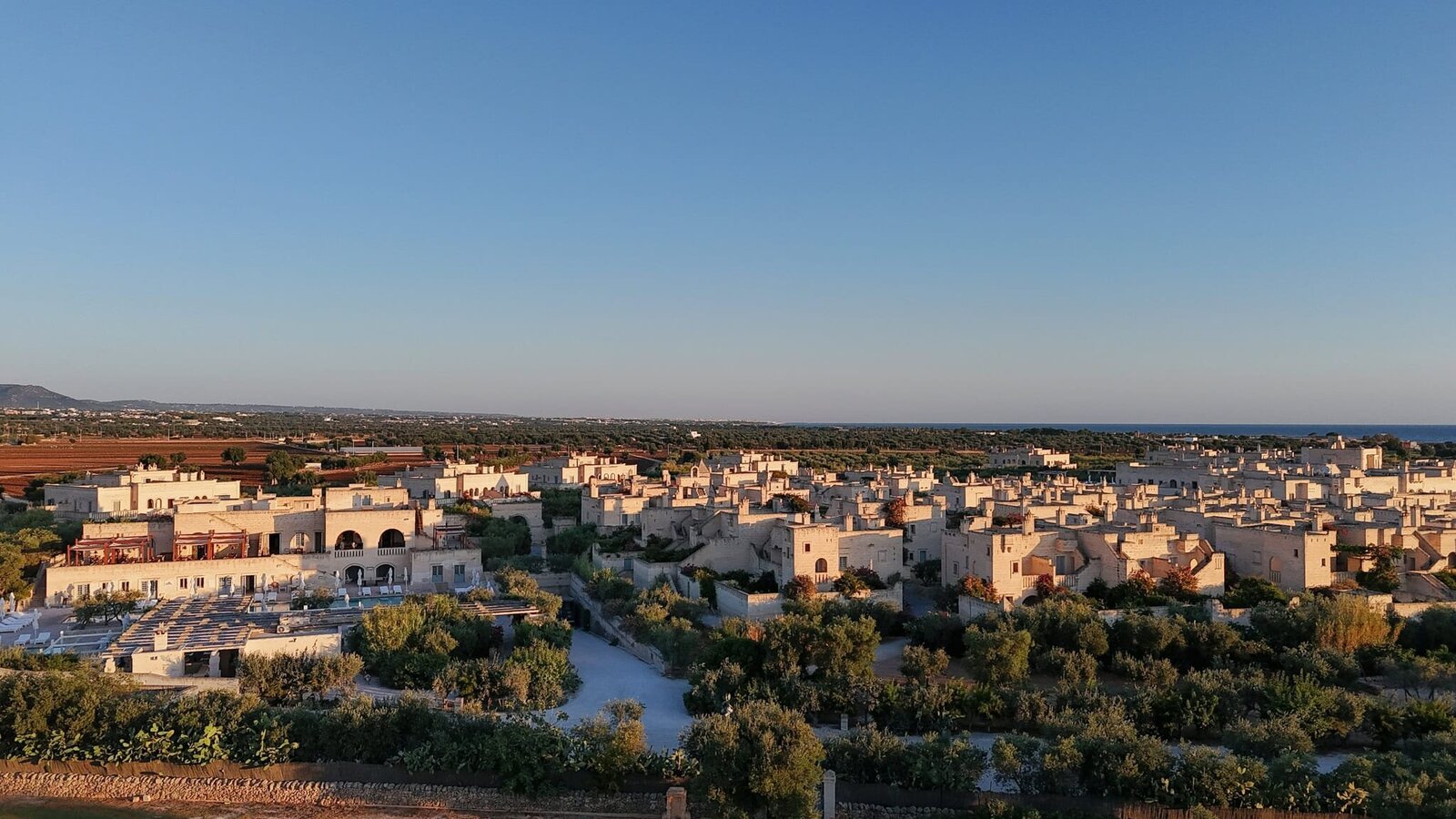 Destination Wedding Photographer Anna Lundgren in Stockholm Borgo Egnazia Puglia Italy_15