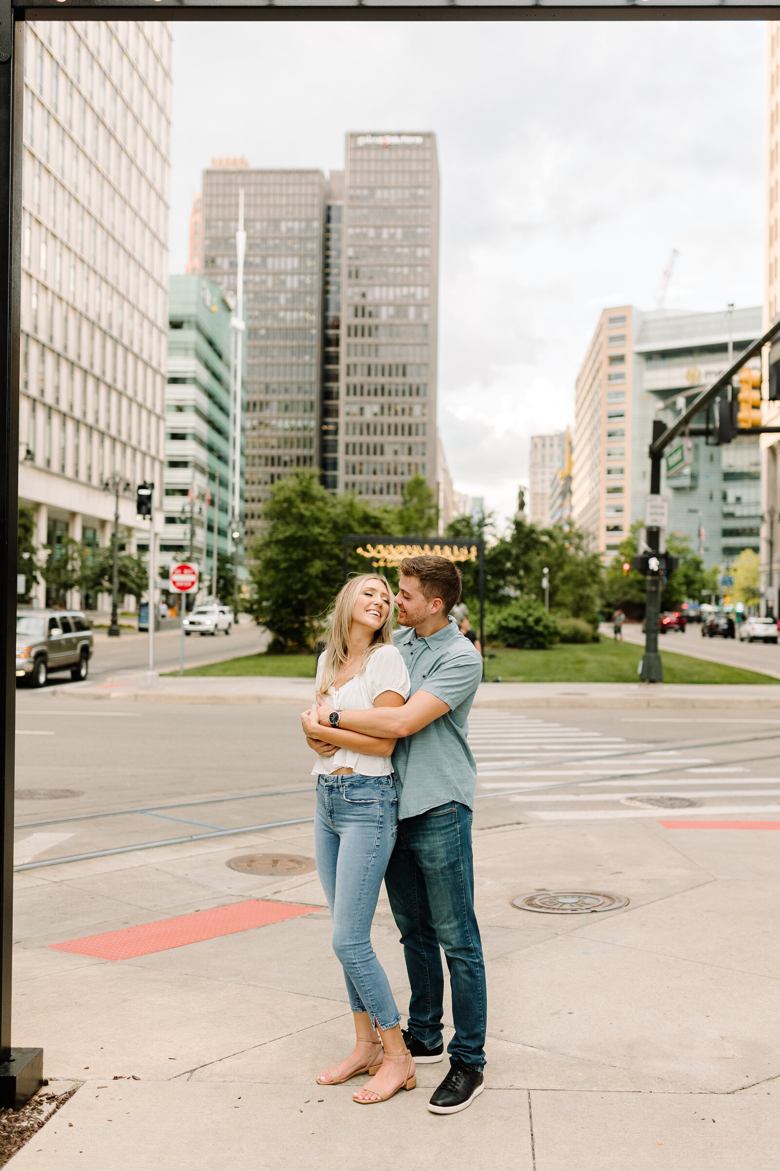 Kayla_Alex_Downtown_Detroit_DIA_Engagement-147